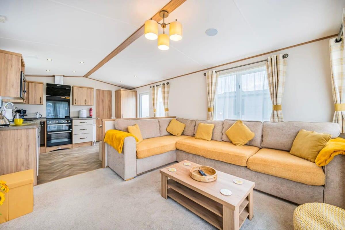Mobile Home photo 1