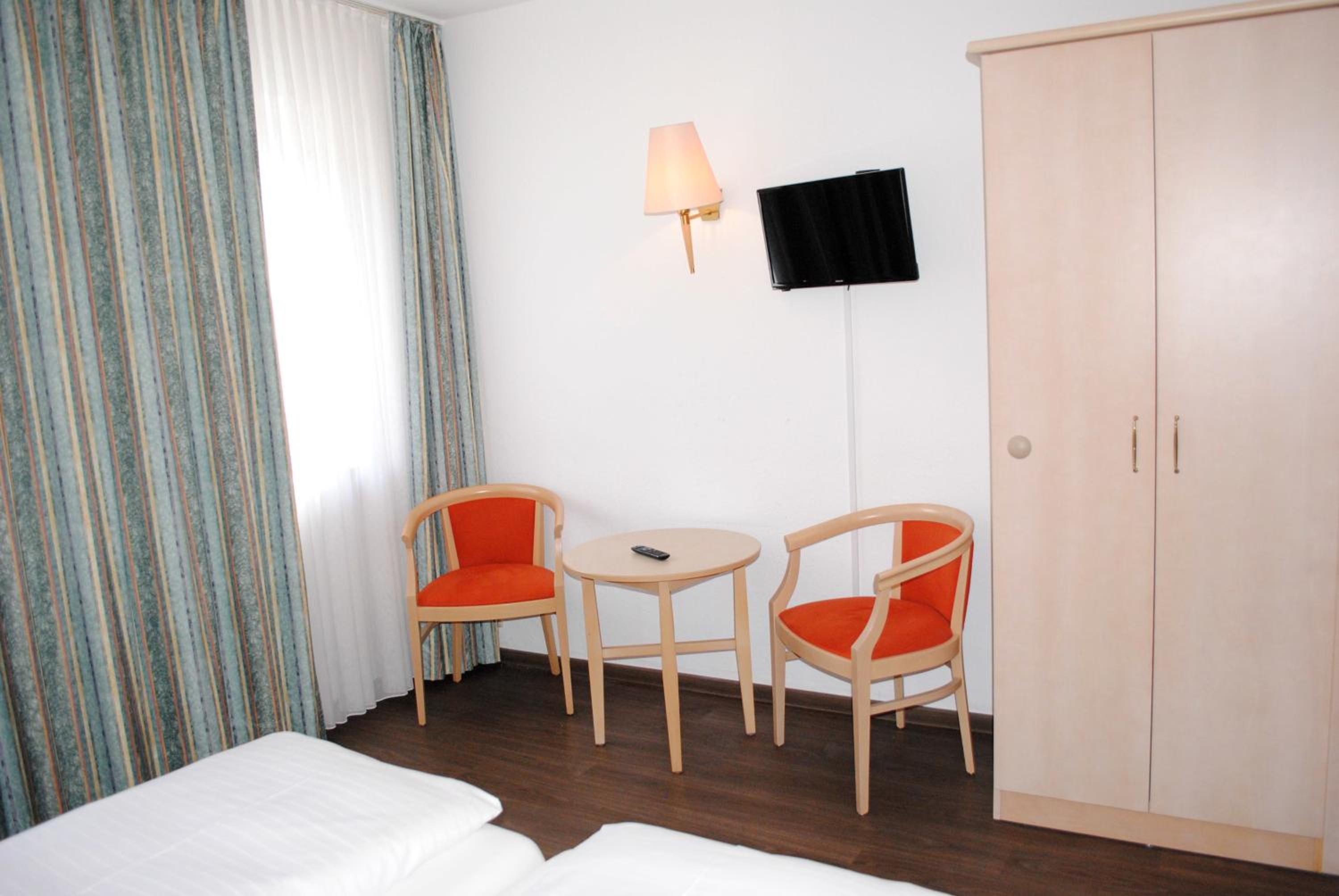 Standard Double Room photo 3