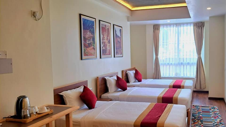 Deluxe Family Suite