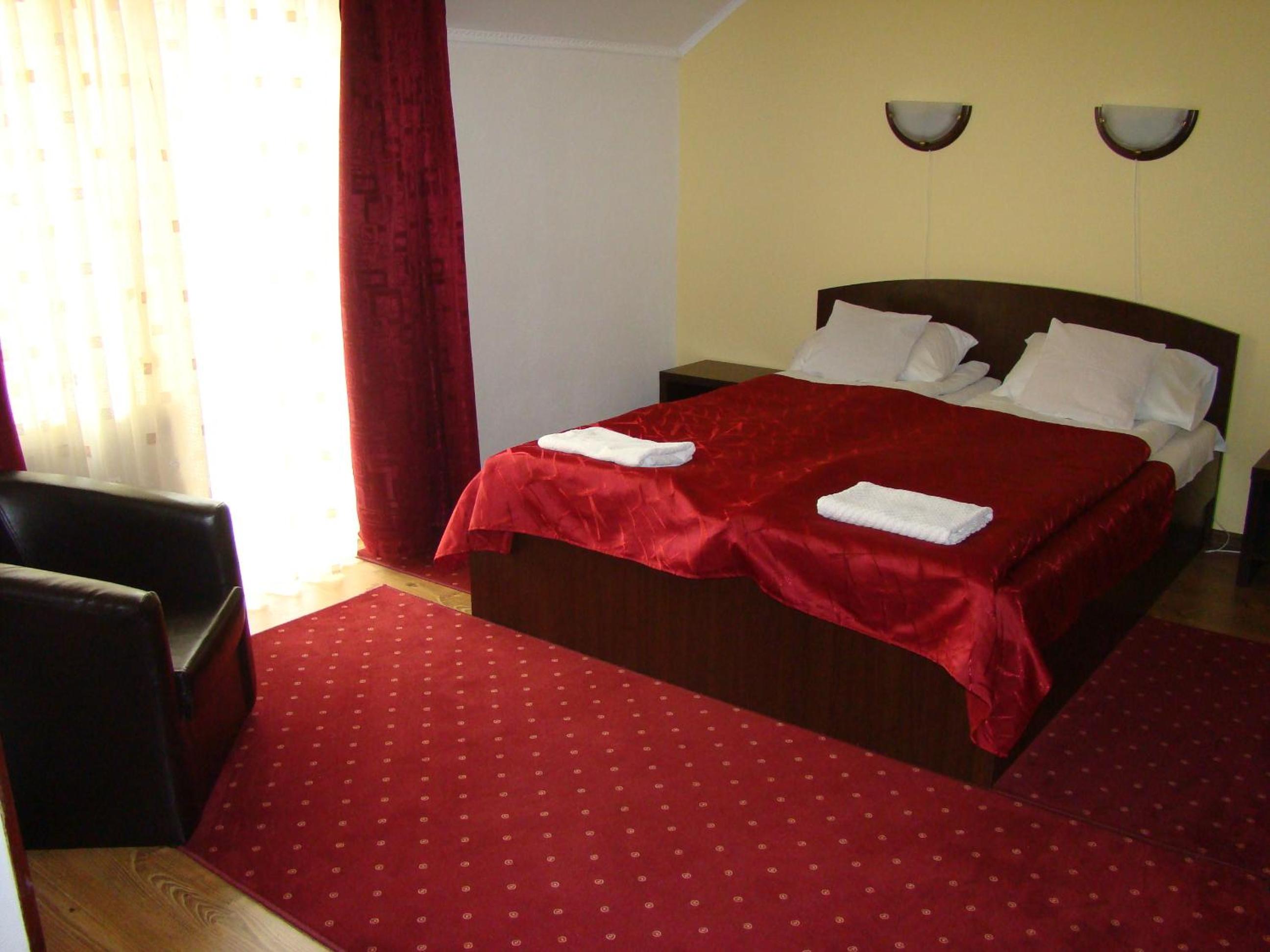 Double or Twin Room - Photo 19