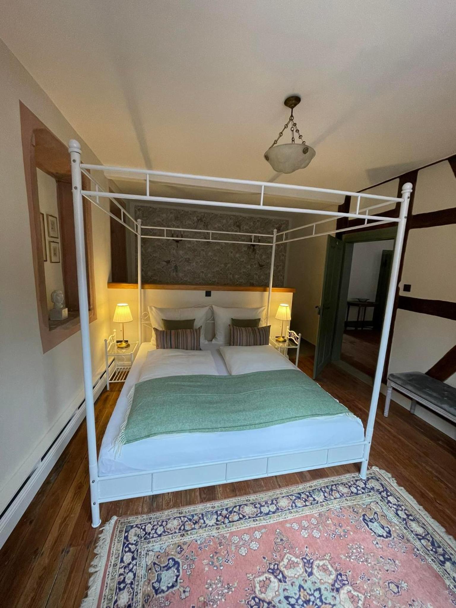One-Bedroom Apartment with Bathroom photo 3