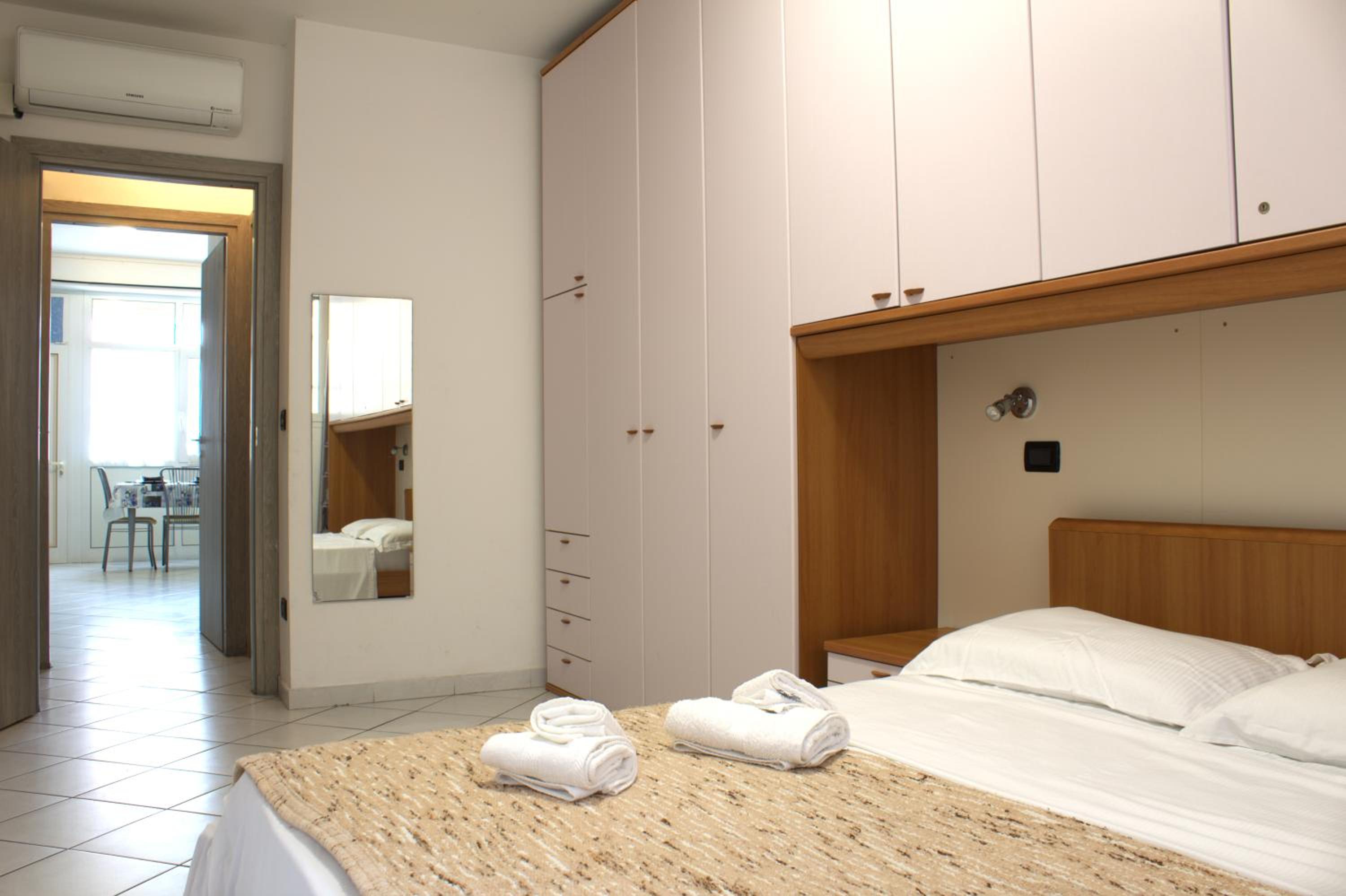 One-Bedroom Apartment photo 3