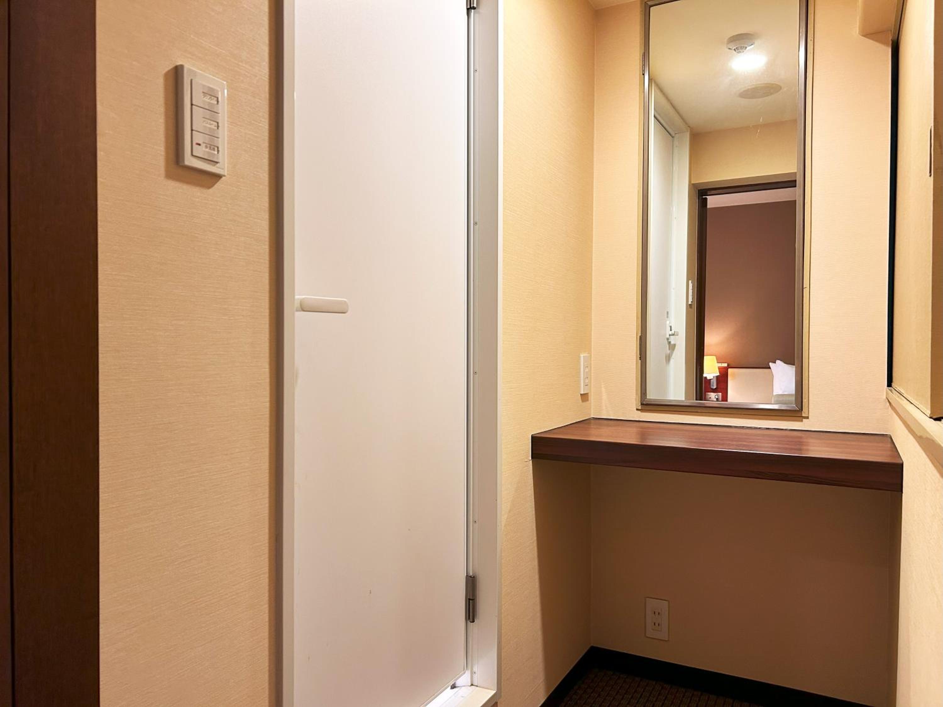 Economy Single Room - Non-Smoking photo 3