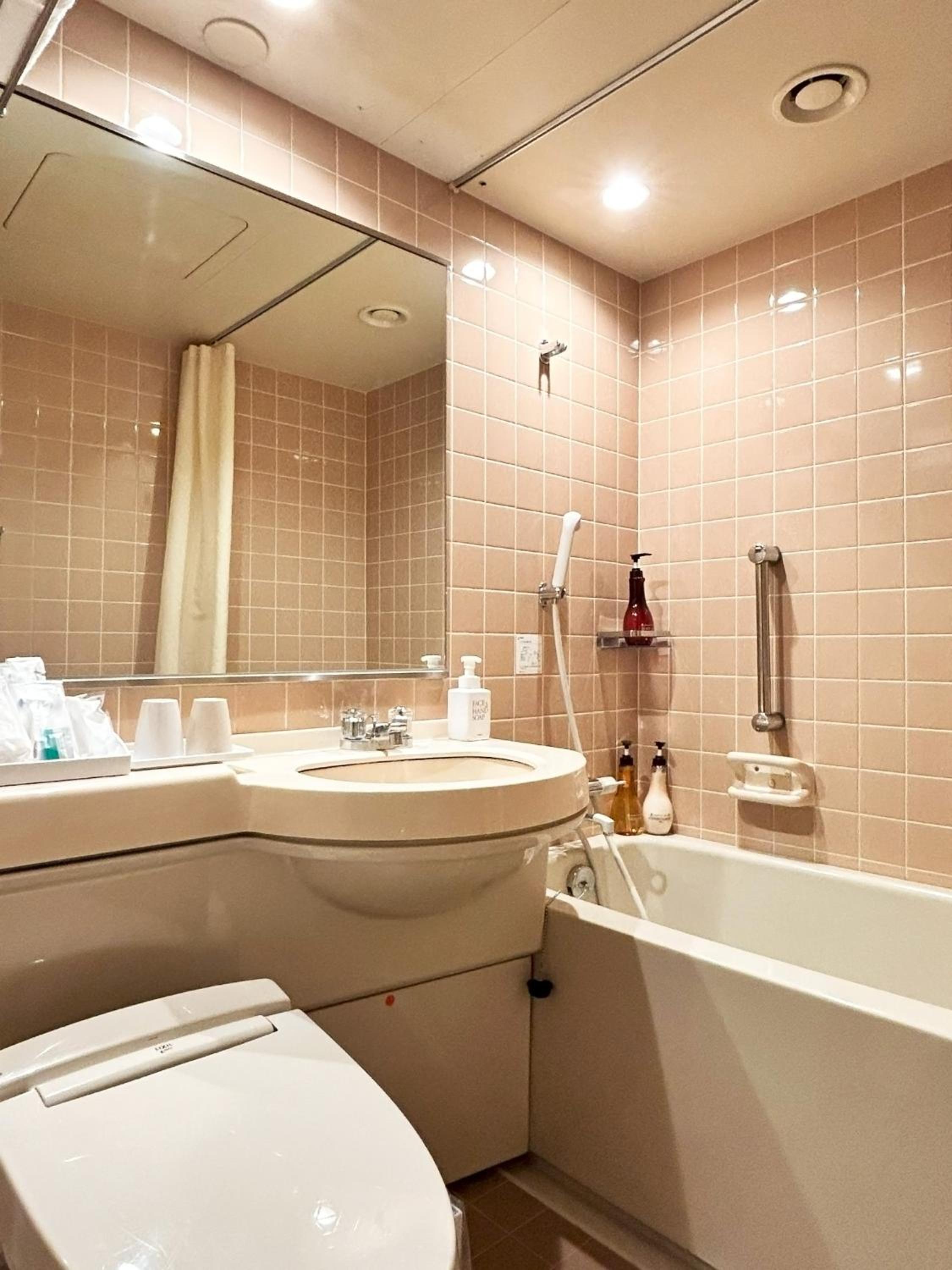 Comfort Double Room with Small Double Bed - Smoking photo 2