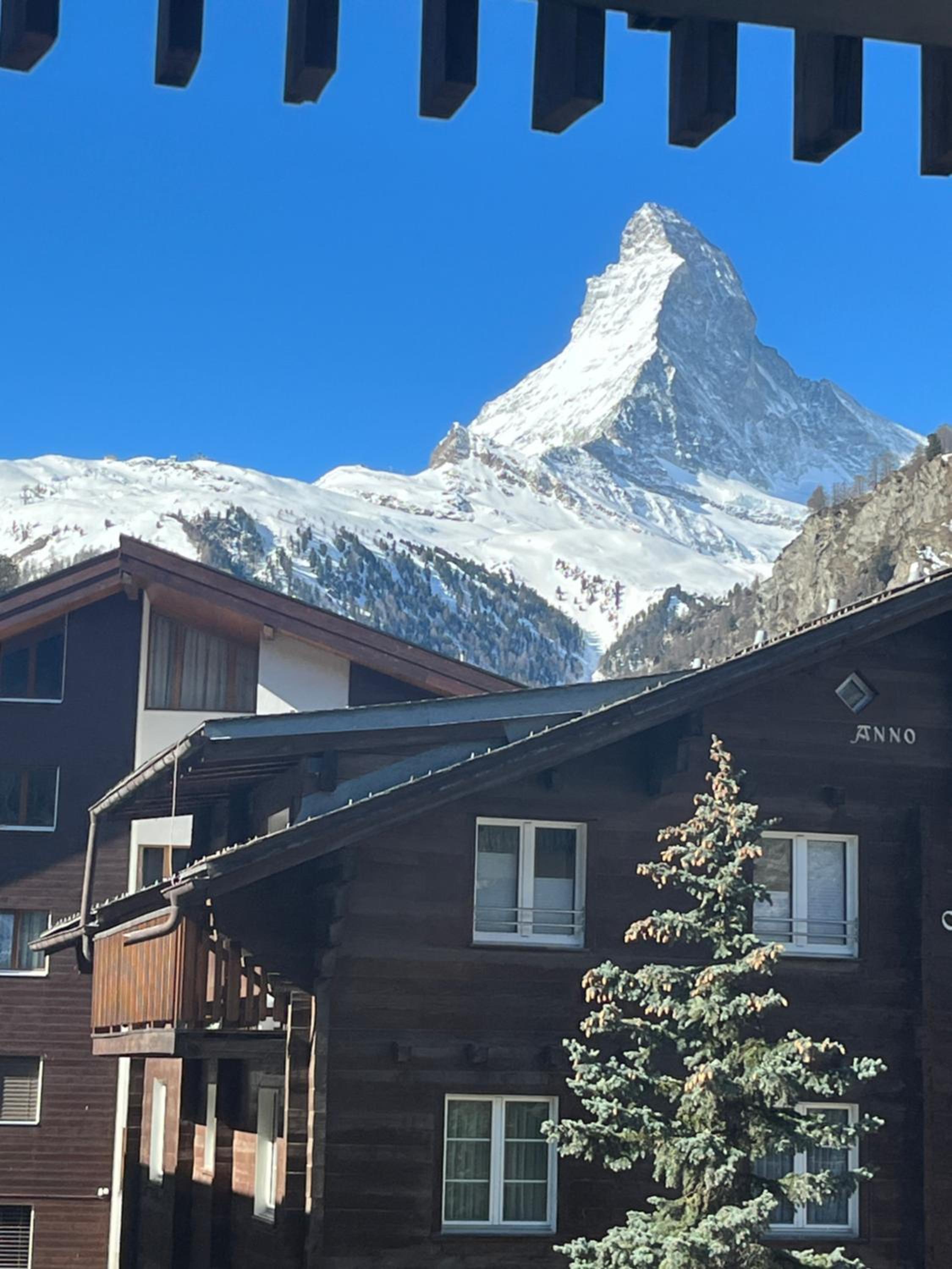 Double Room with Matterhorn View - Photo 11