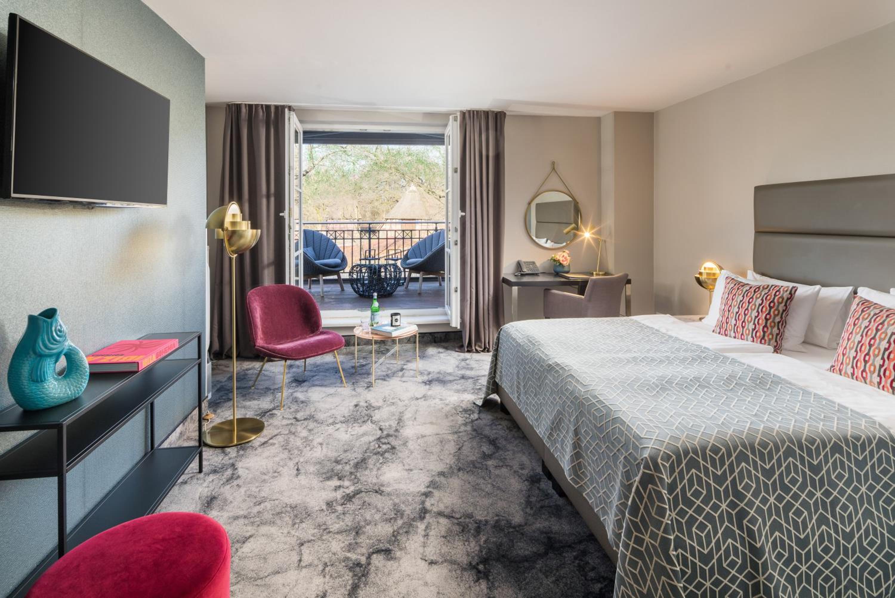 Deluxe Double Room with Balcony - Photo 1