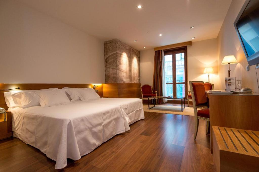 Grand Deluxe - Photo 1