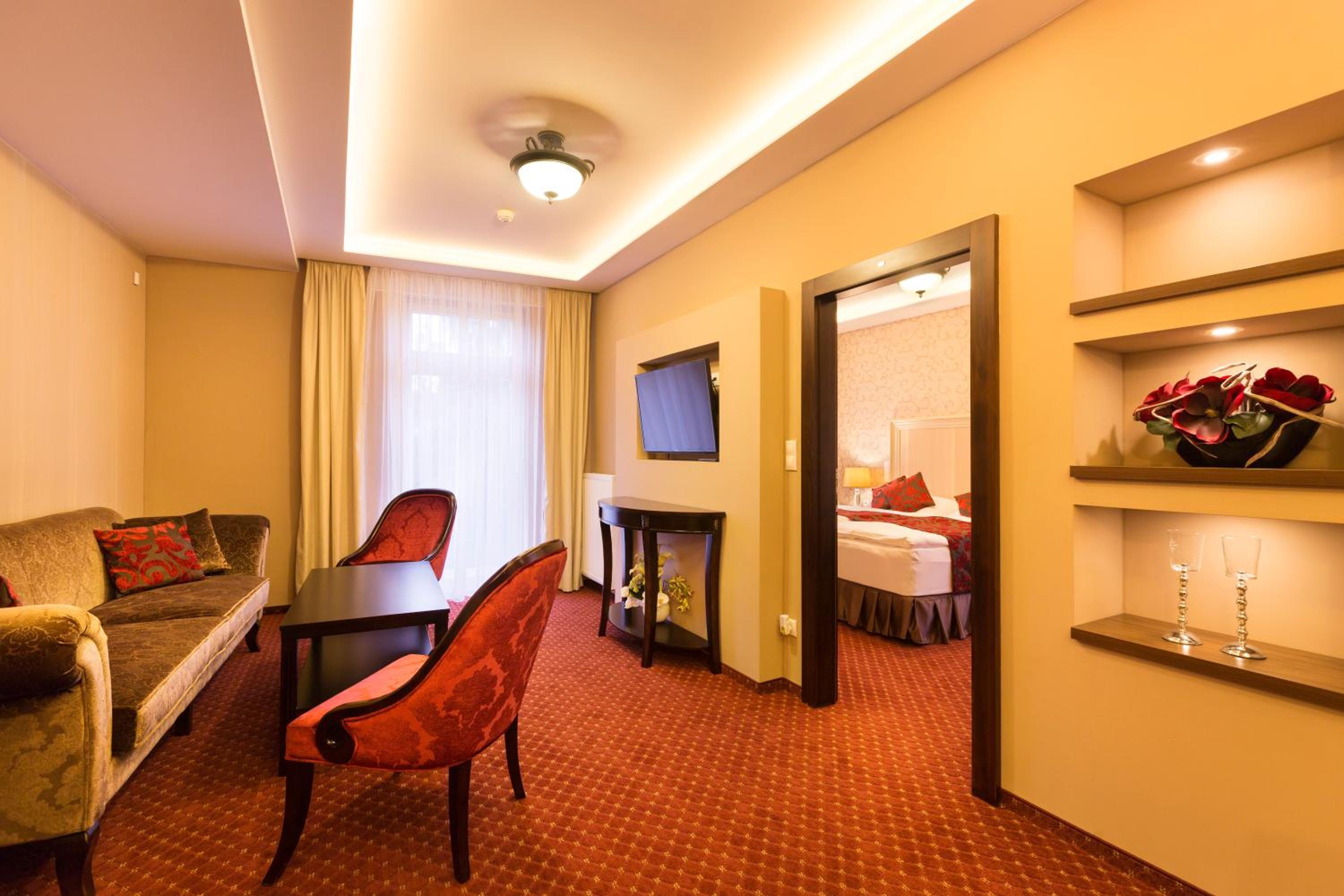 Suite (2 Adults)