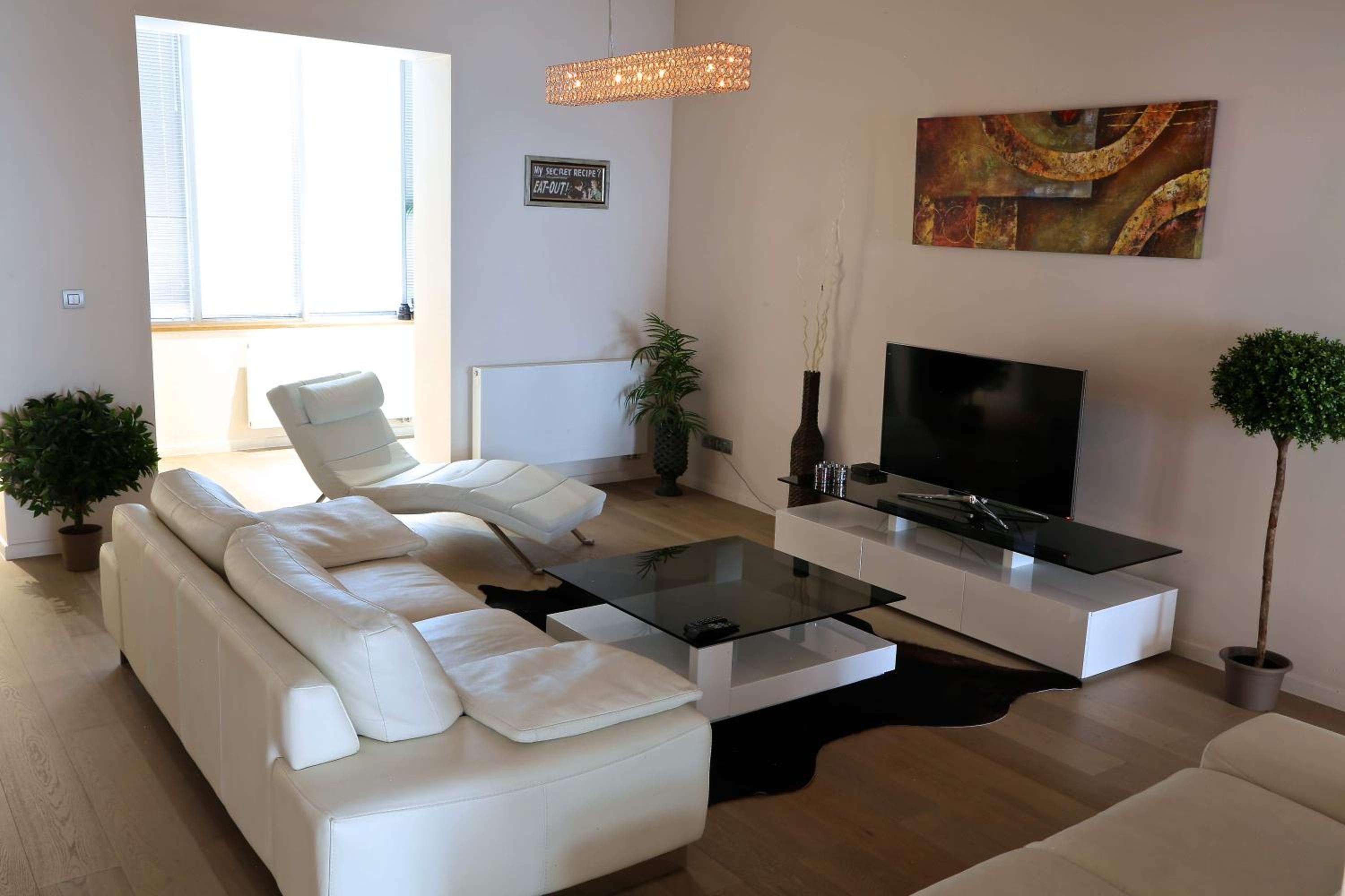 Deluxe Apartment - 2nd Floor