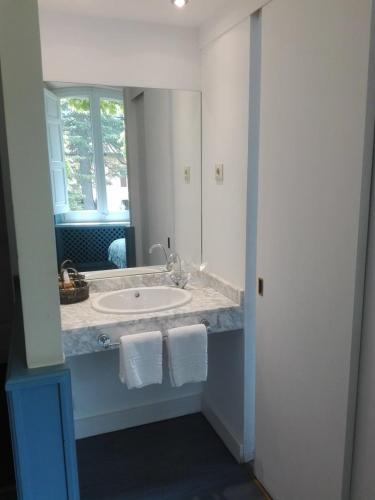 Double or Twin Room photo 2