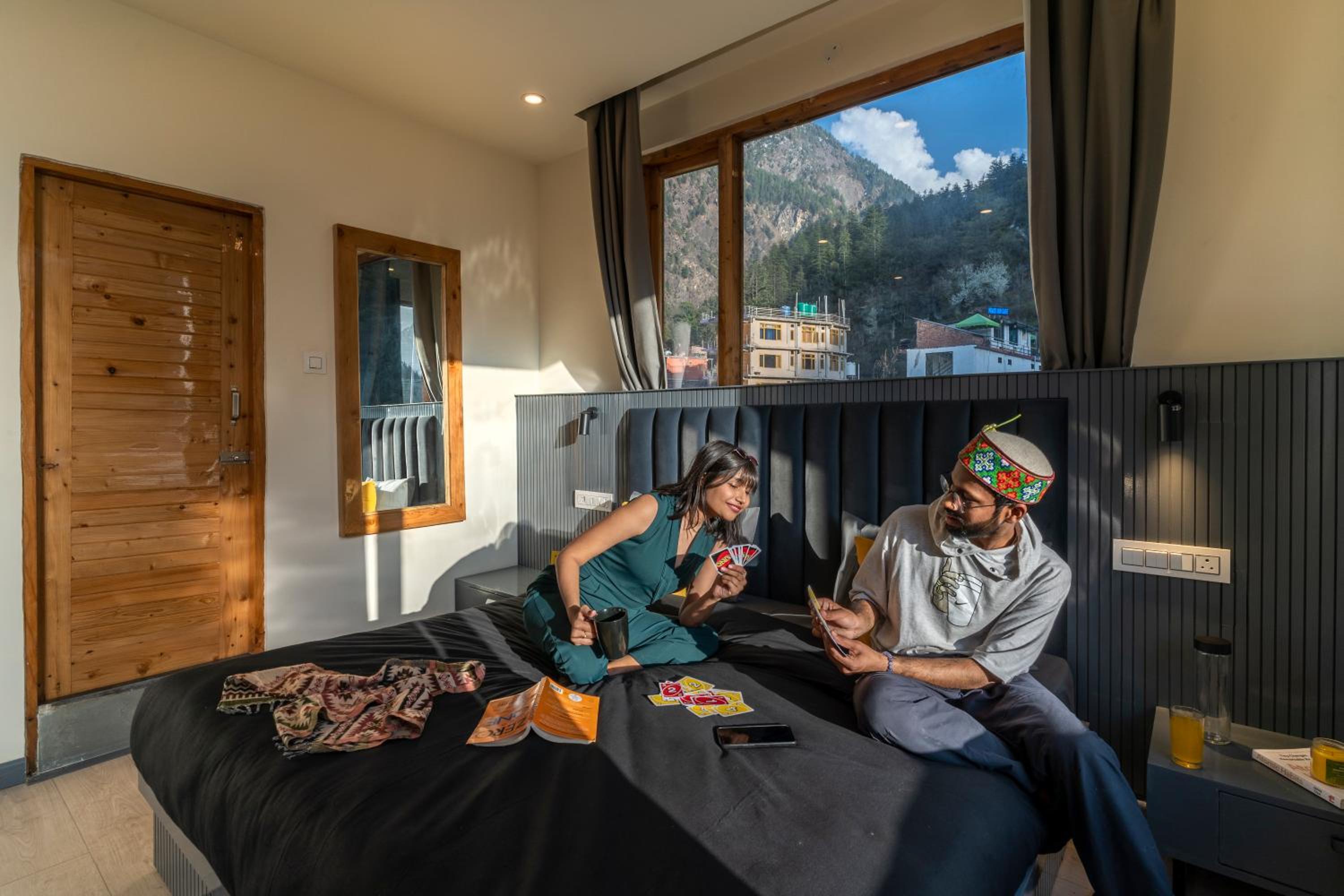 Superior Double Room with Balcony and Mountain View x A Block - Photo 2
