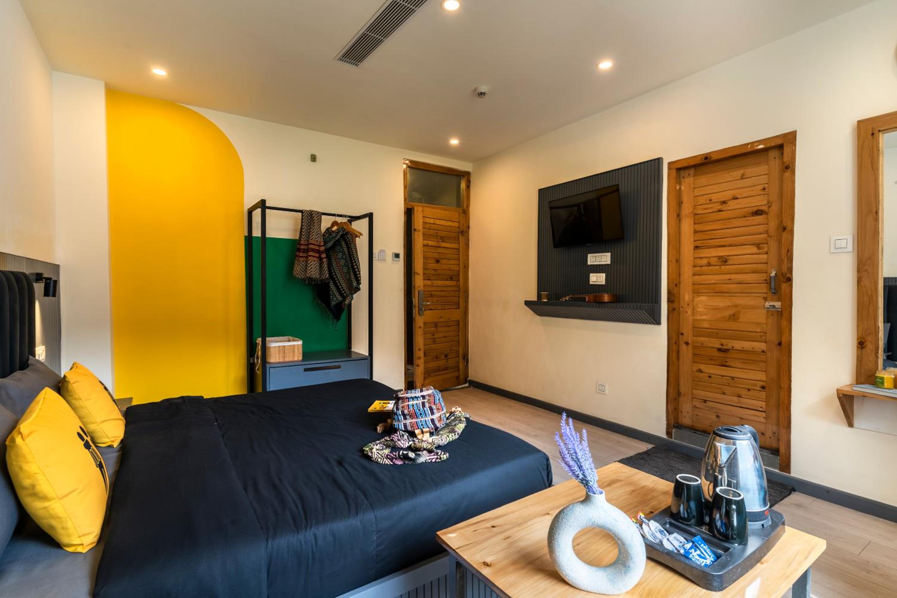Superior Double Room with Mountain View x A Block - Photo 6