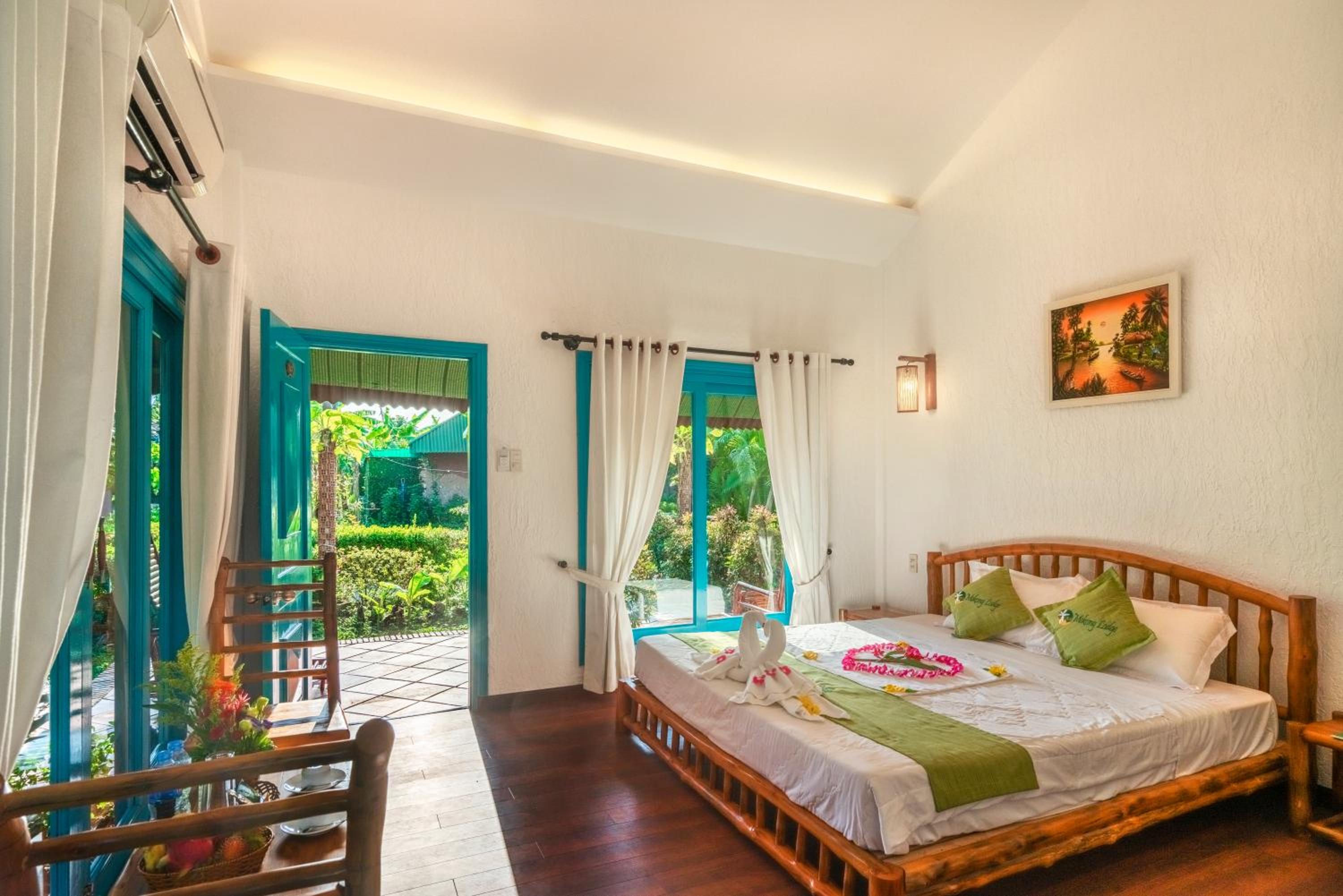 Family Room with Garden View photo 2