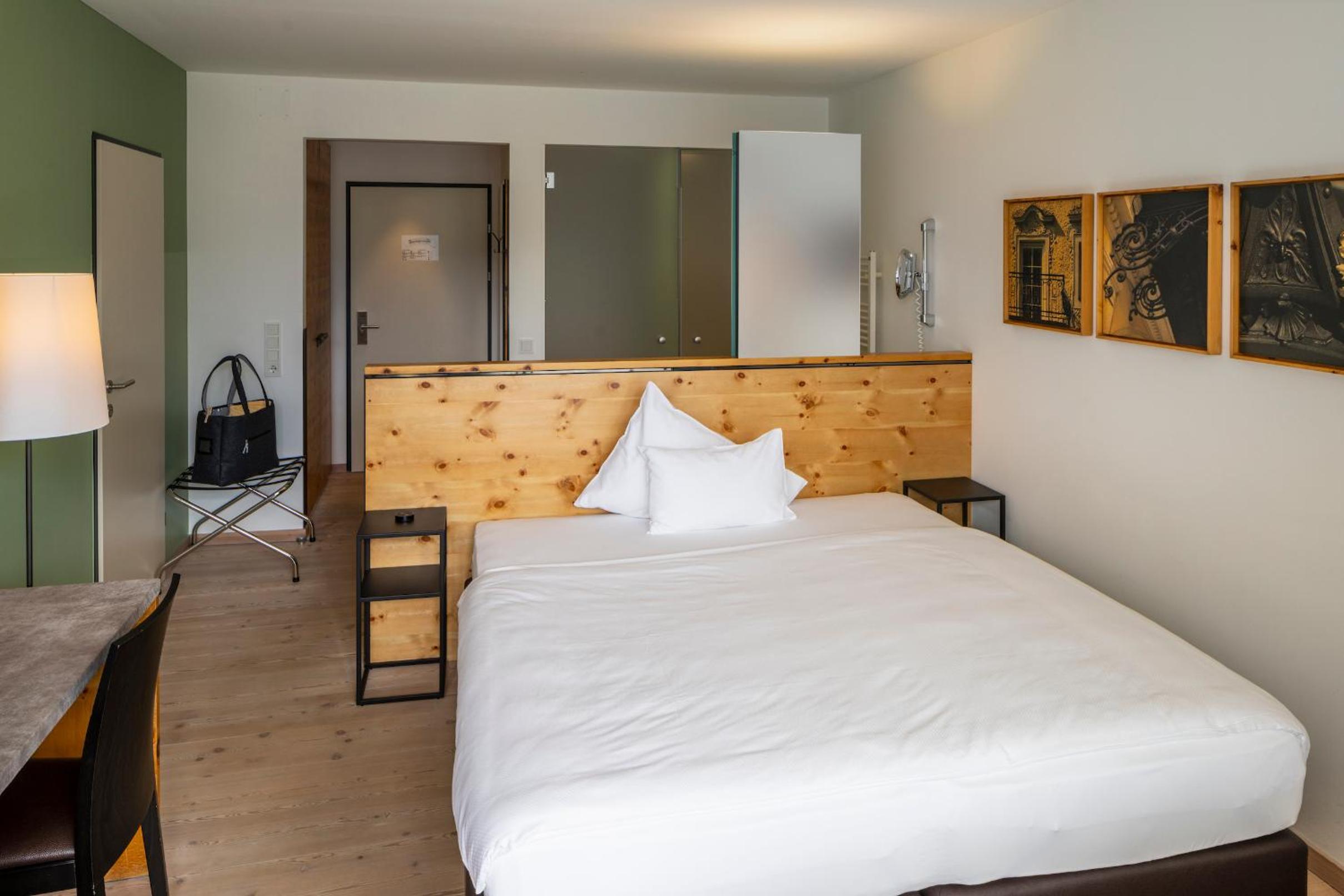 Standard Double Room photo 3