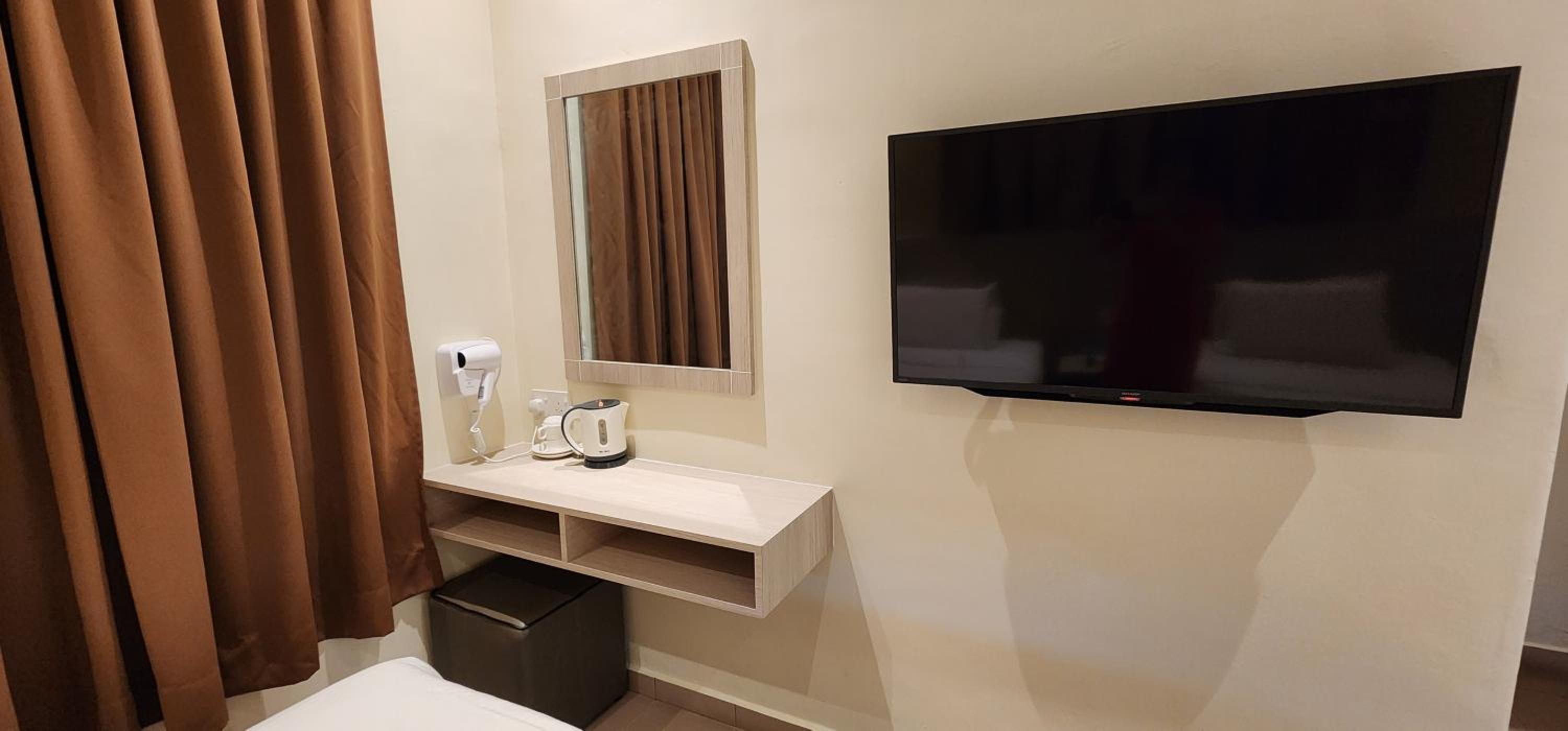 Twin Room - Photo 1