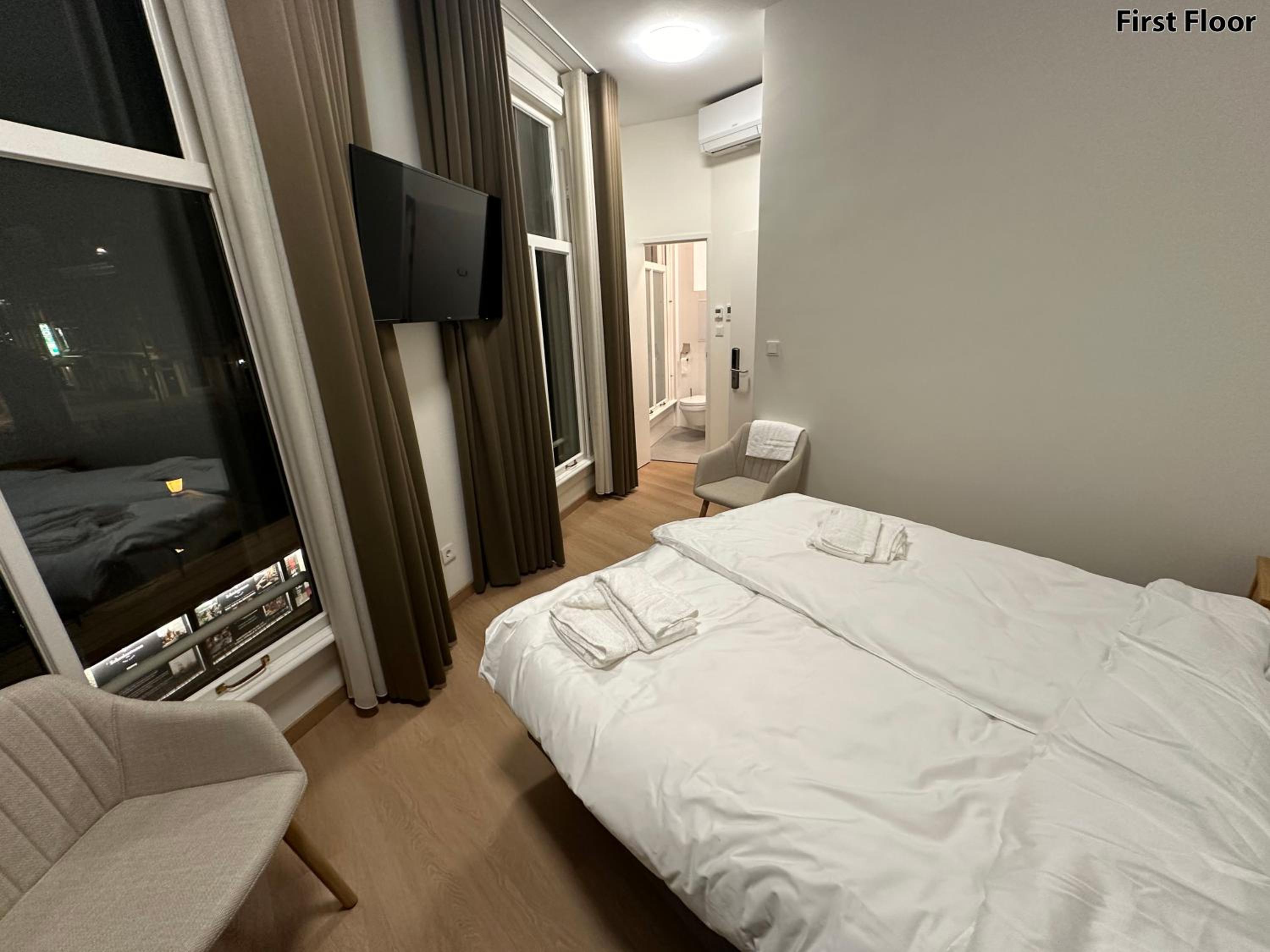 Deluxe Double Room with Shower photo 1