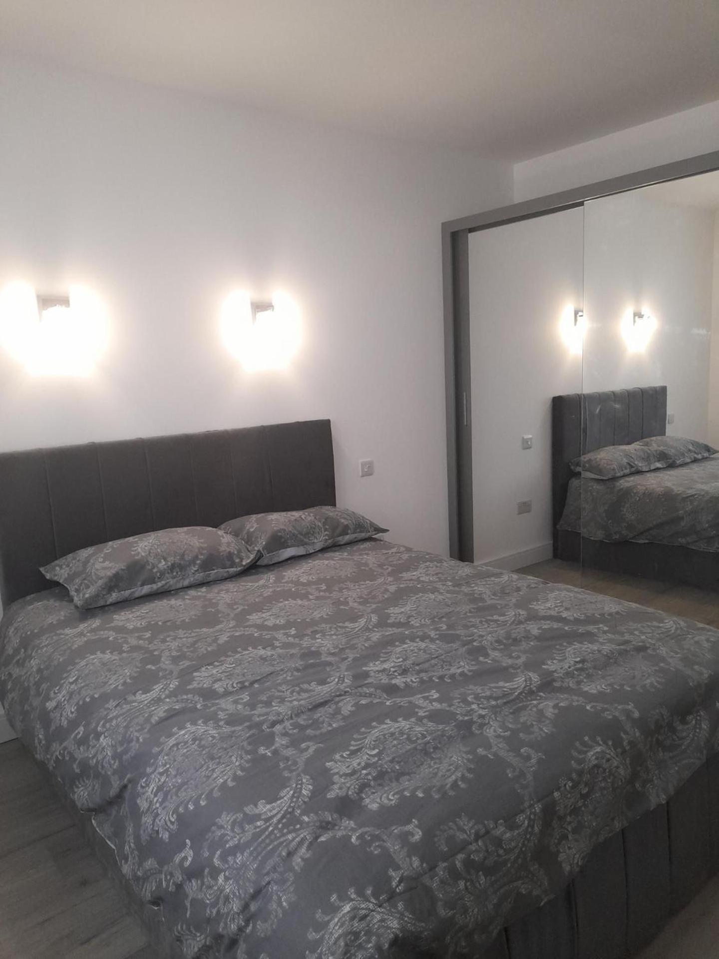 Apartment photo 1