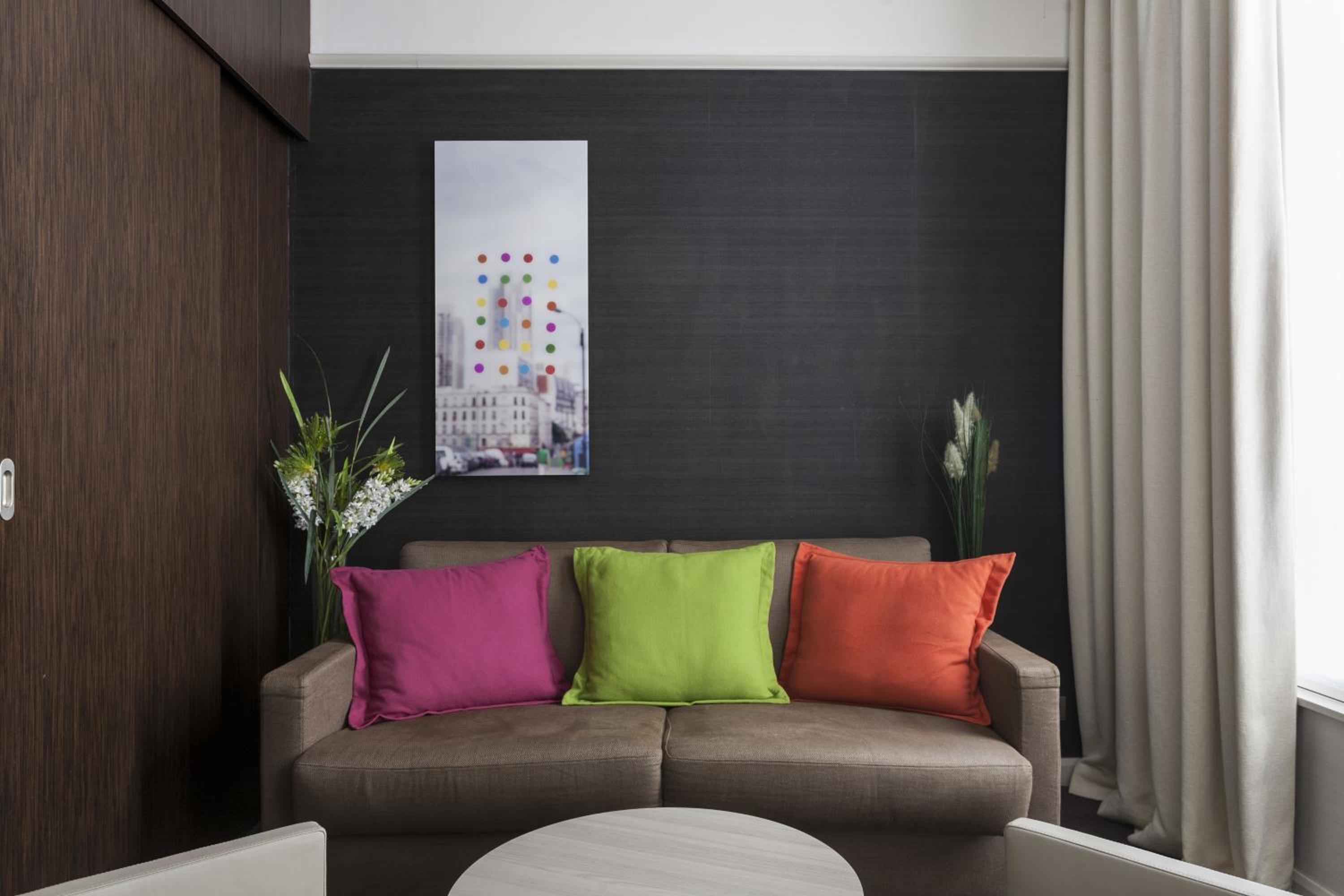 One-Bedroom Suite with Sofa Bed