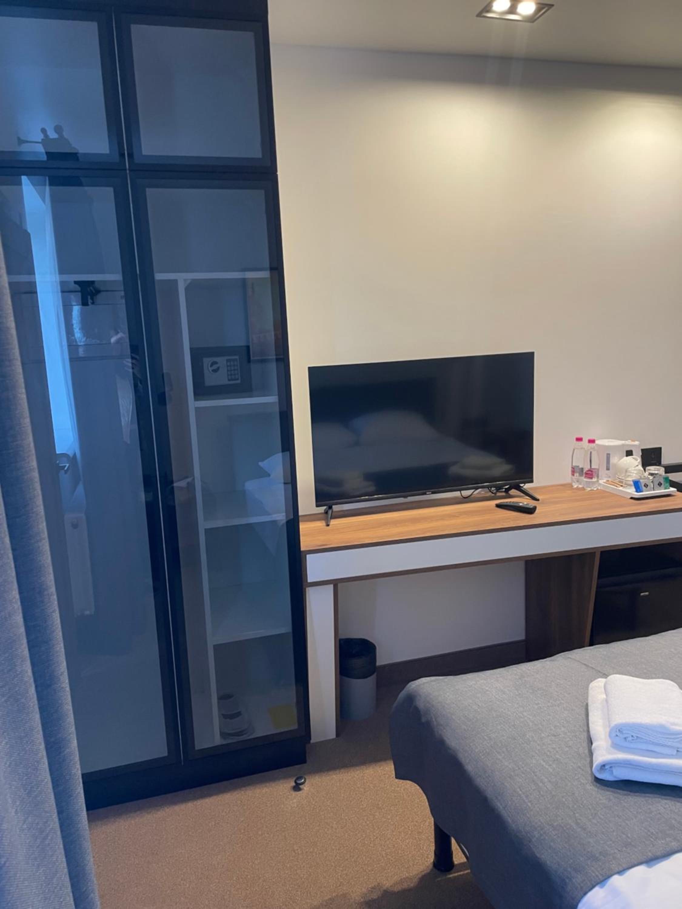 Budget Double Room photo 2