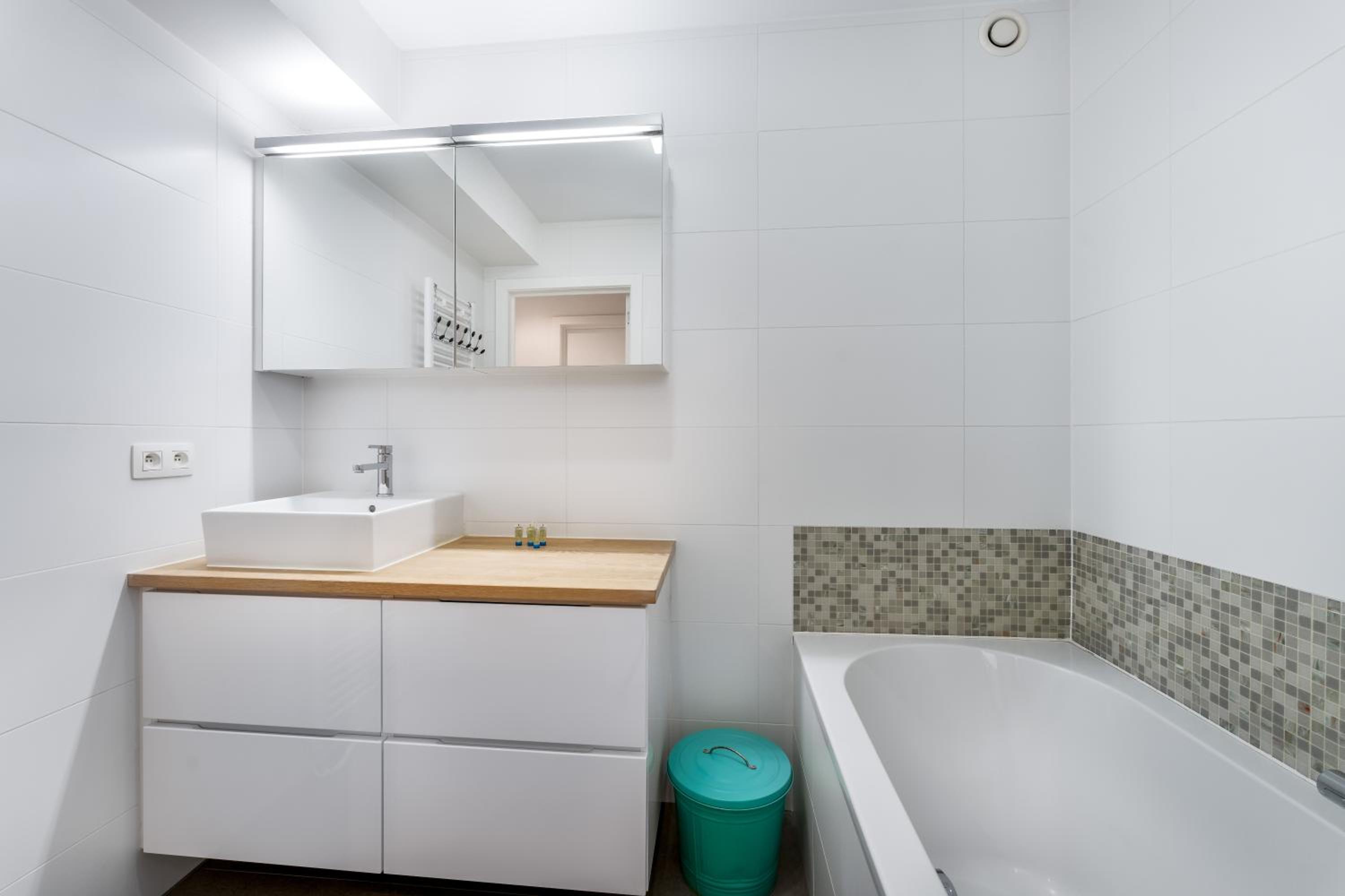 Deluxe Apartment photo 2