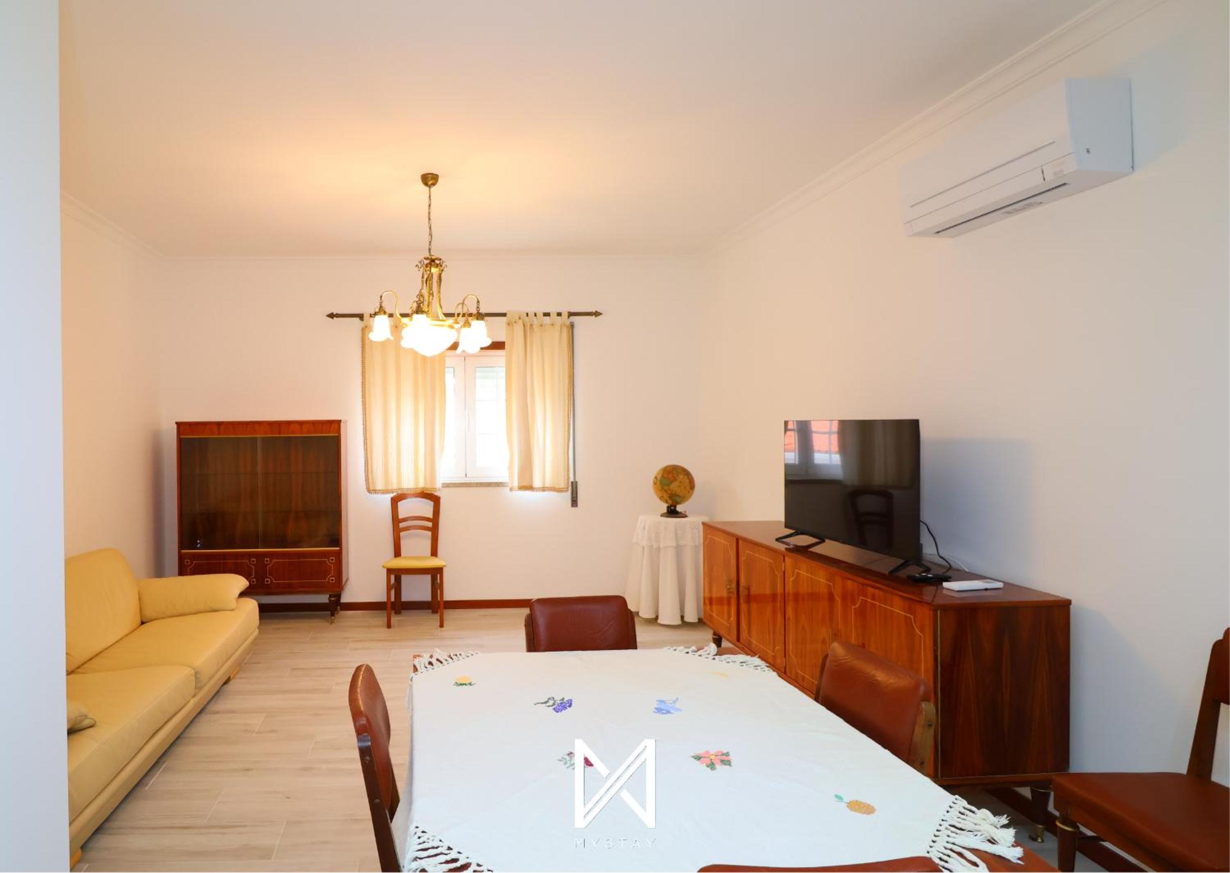 Apartment with Balcony photo 1