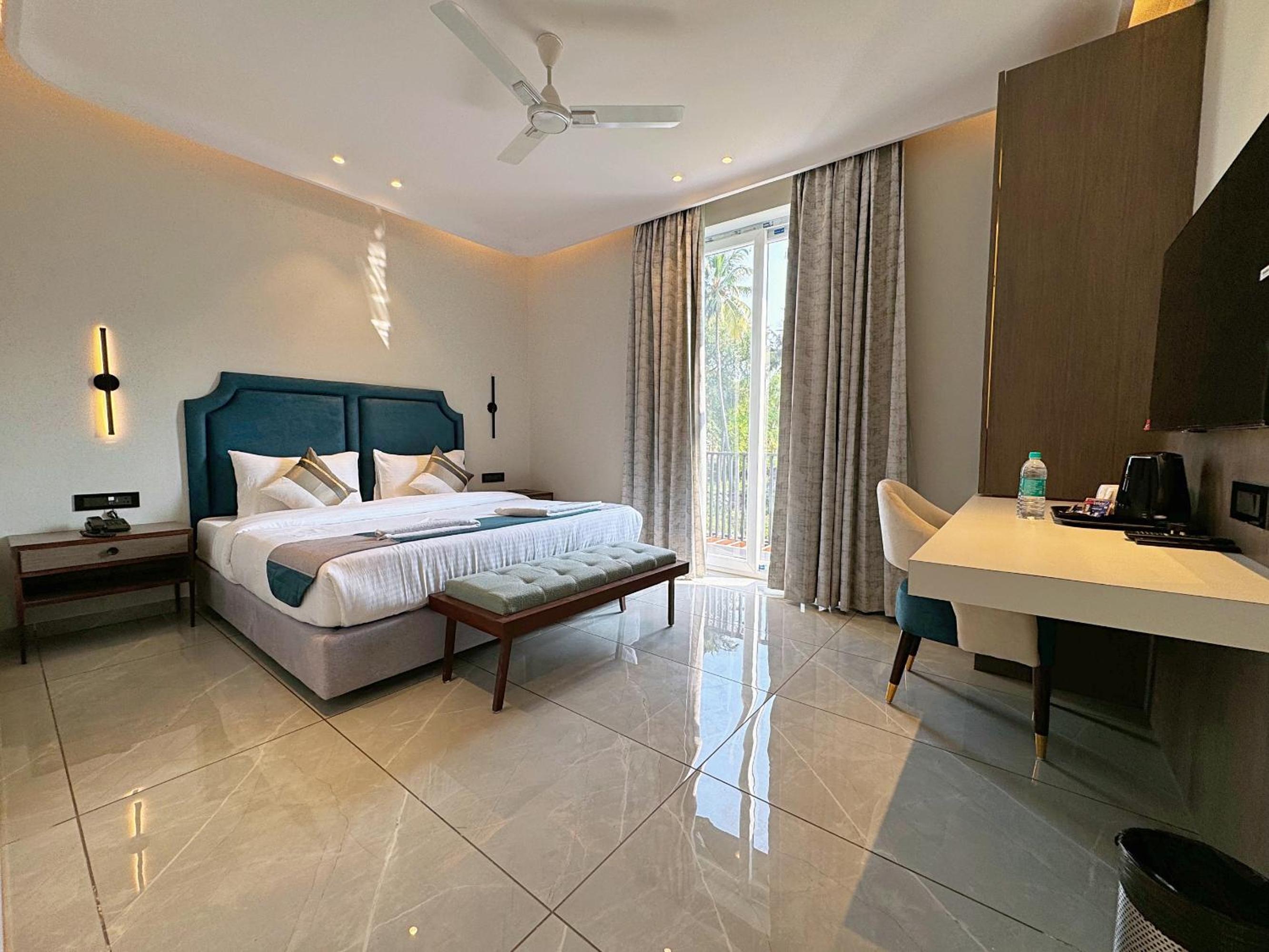 Deluxe Double Room photo 3