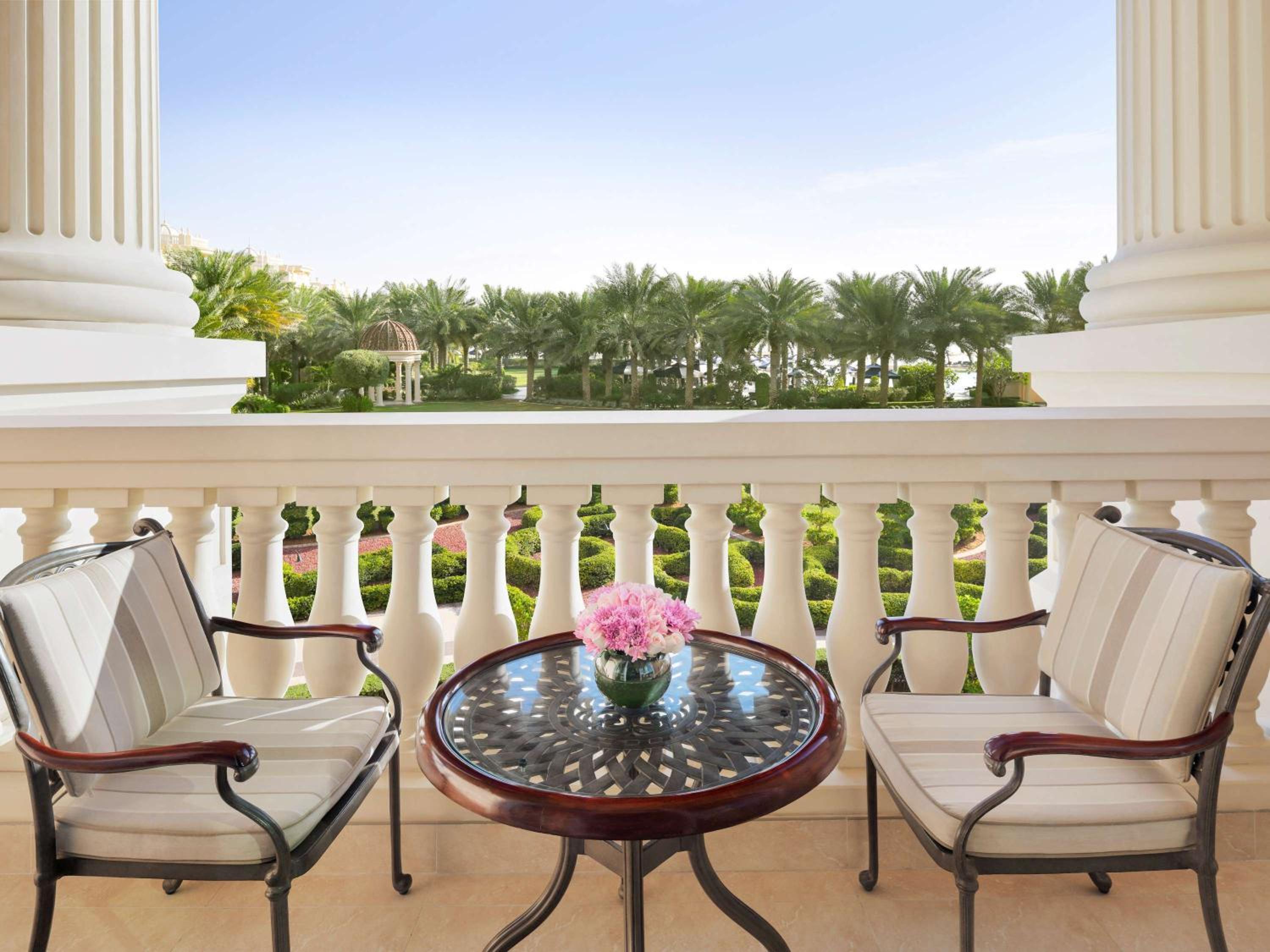 Duplex Suite With Lounge Access thumbnail 6