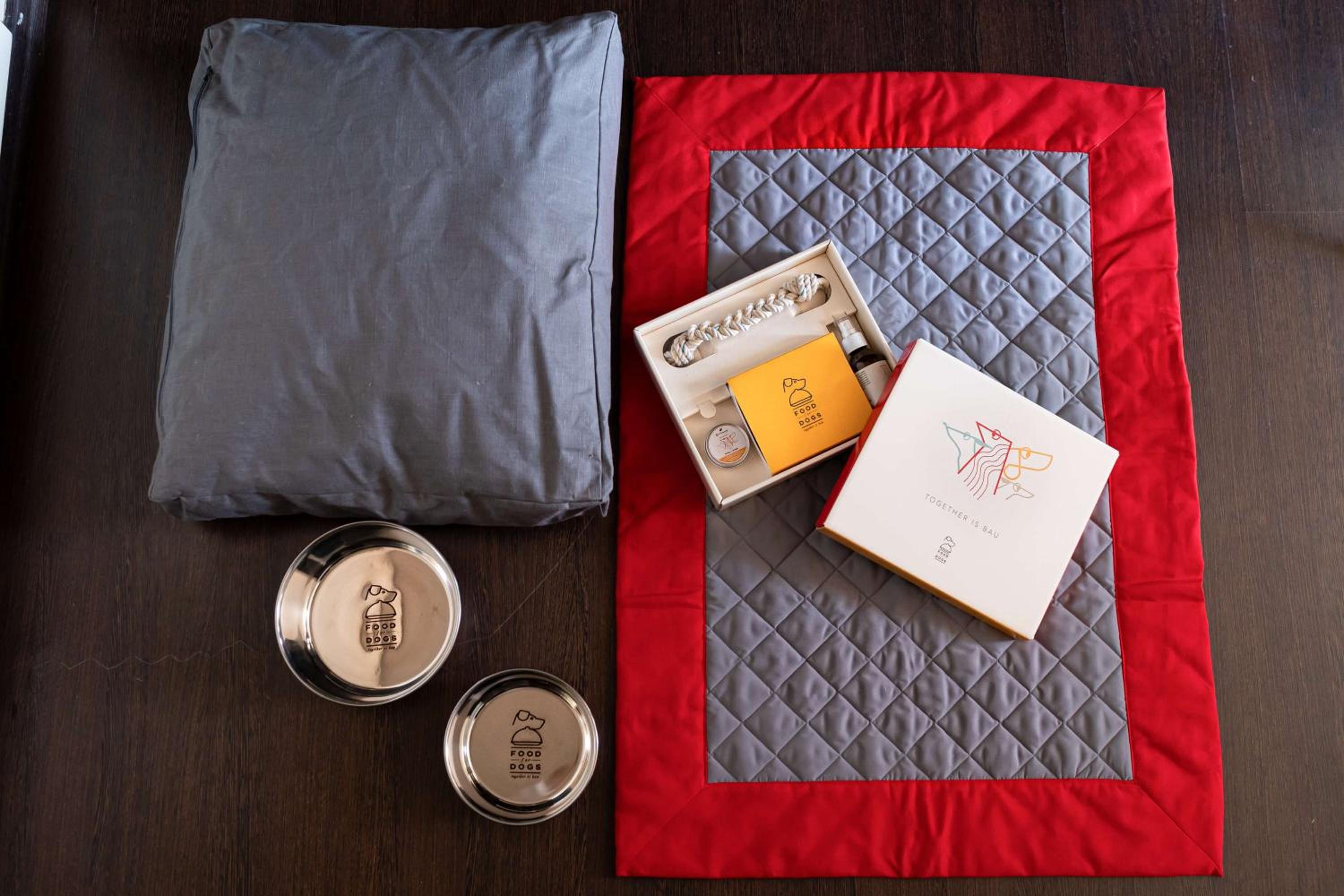 King Guest Room thumbnail 6