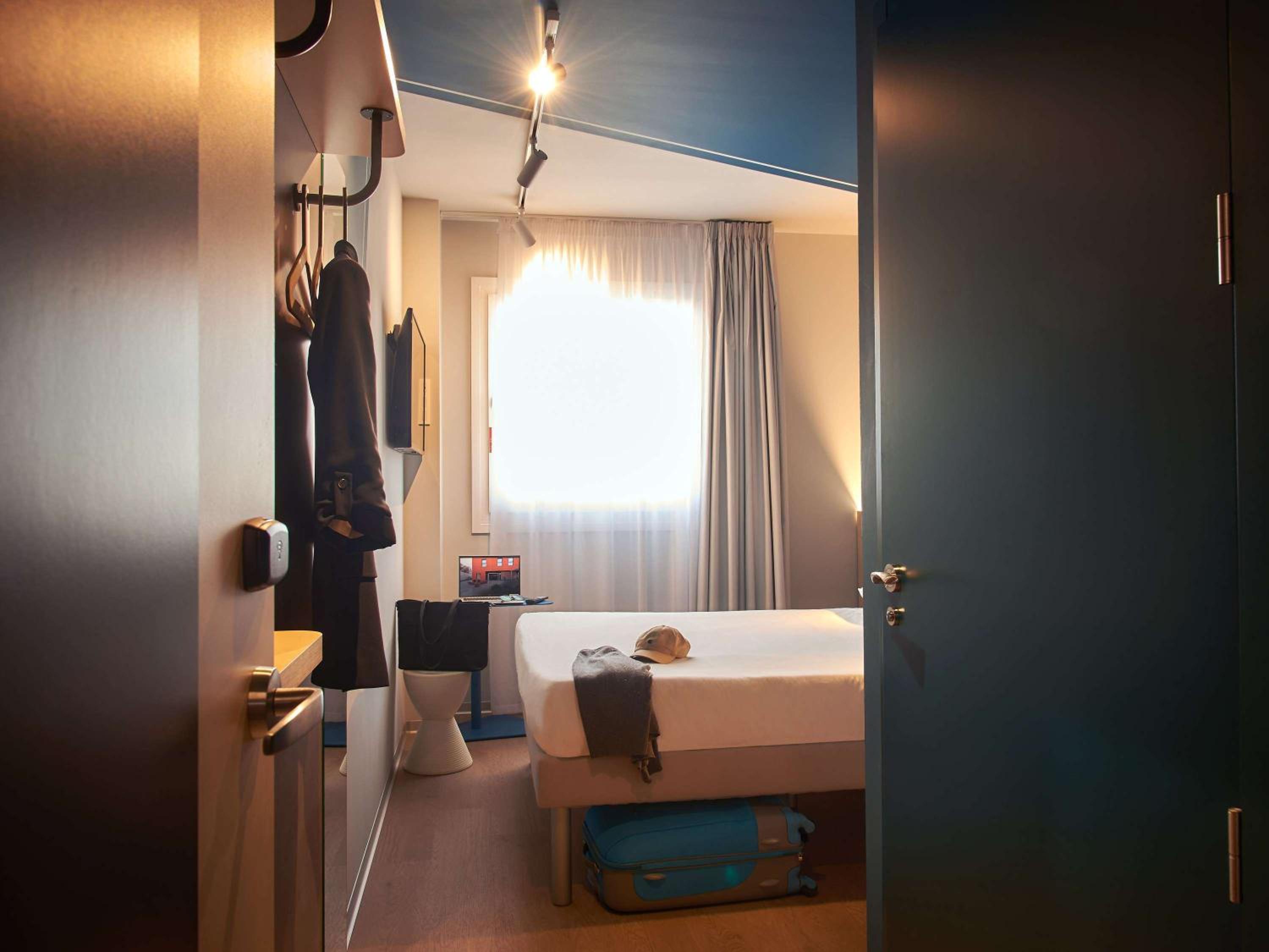 Standard Double Room - Photo 1