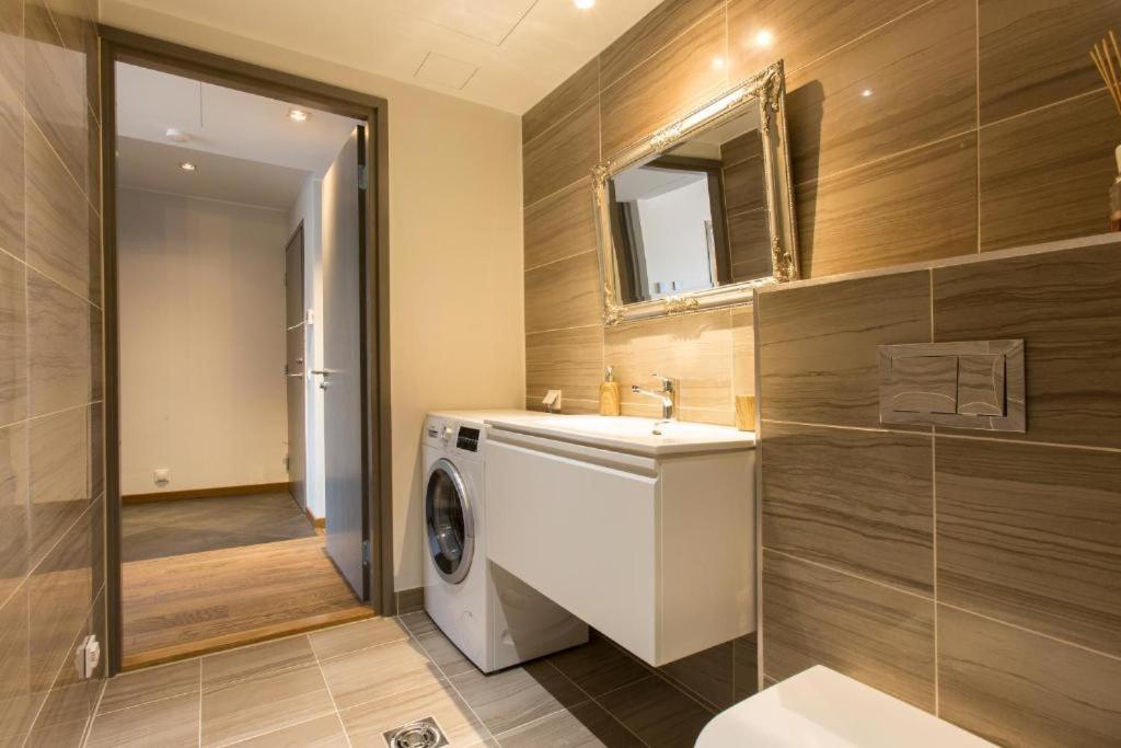 One-Bedroom Apartment - Photo 4