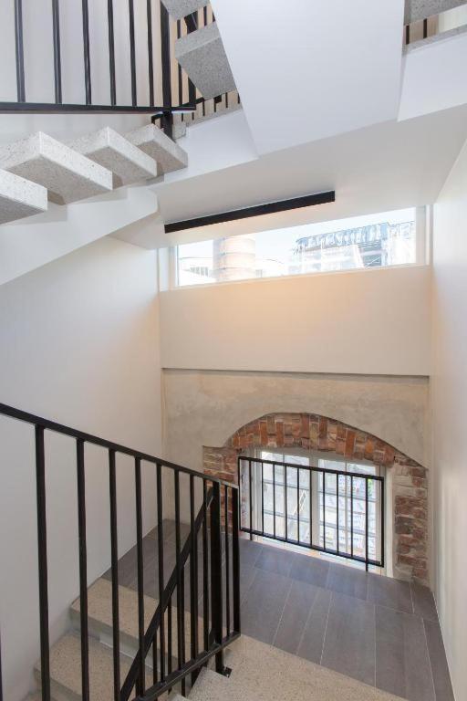One-Bedroom Apartment - Photo 6