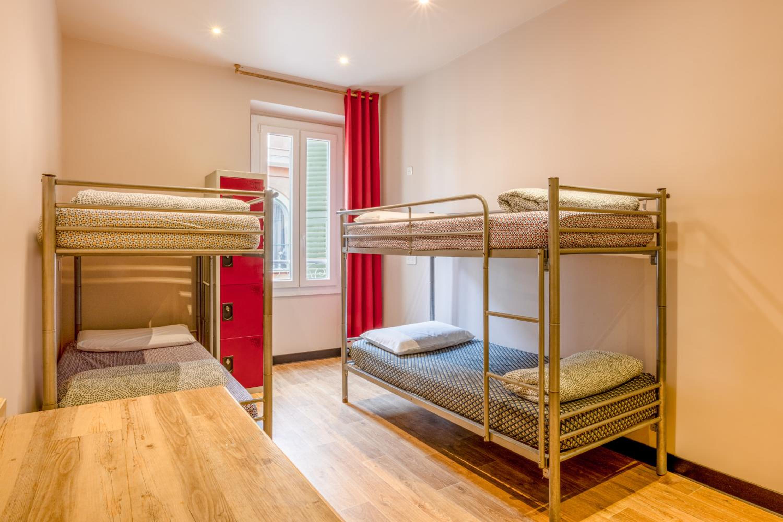 Quadruple Room - Photo 5