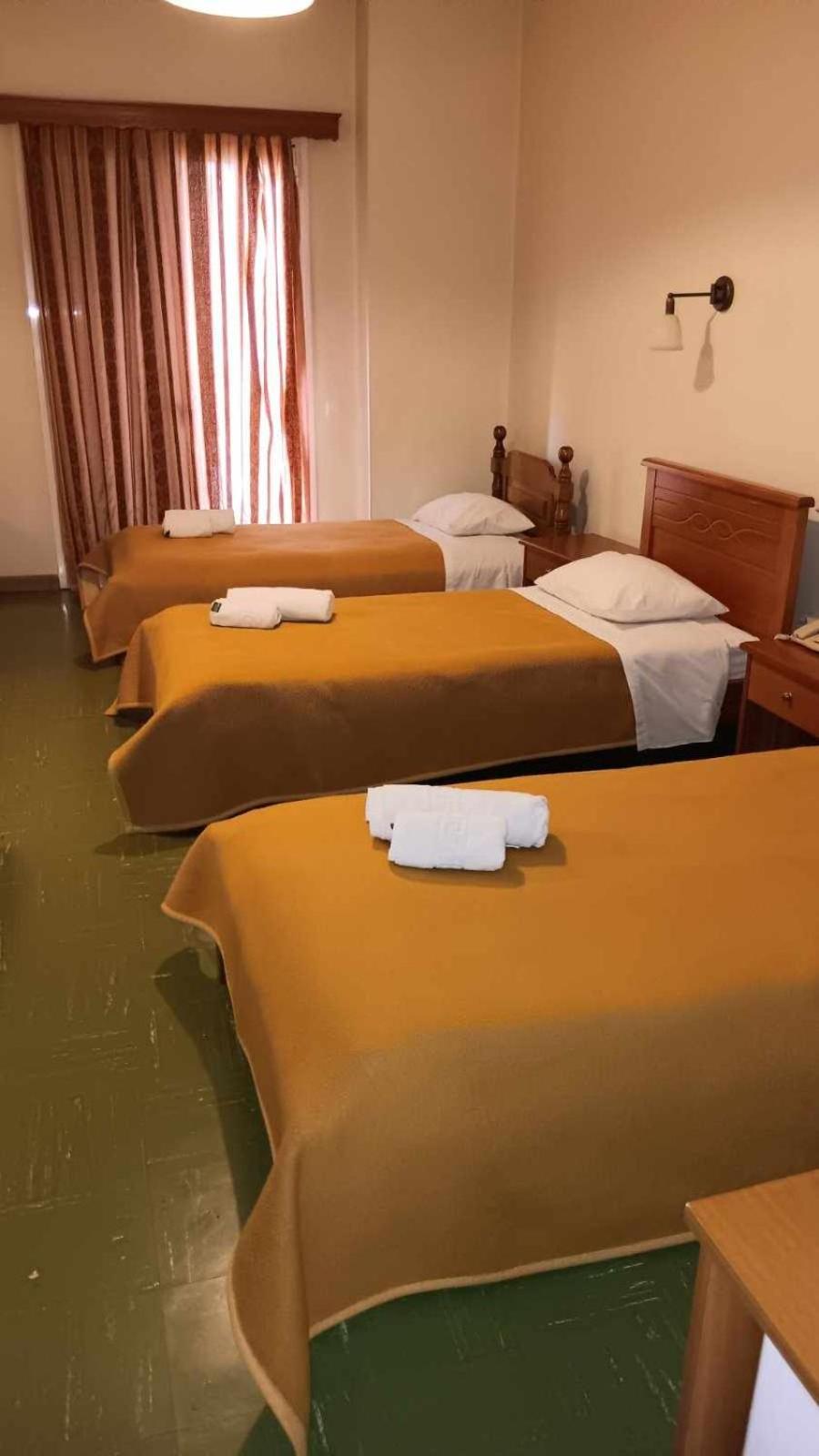 Economy Triple Room