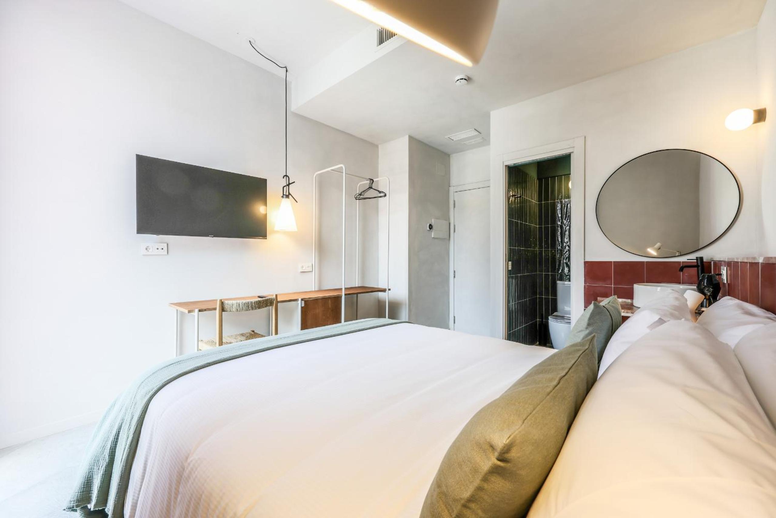Double Room With Pool View photo 2