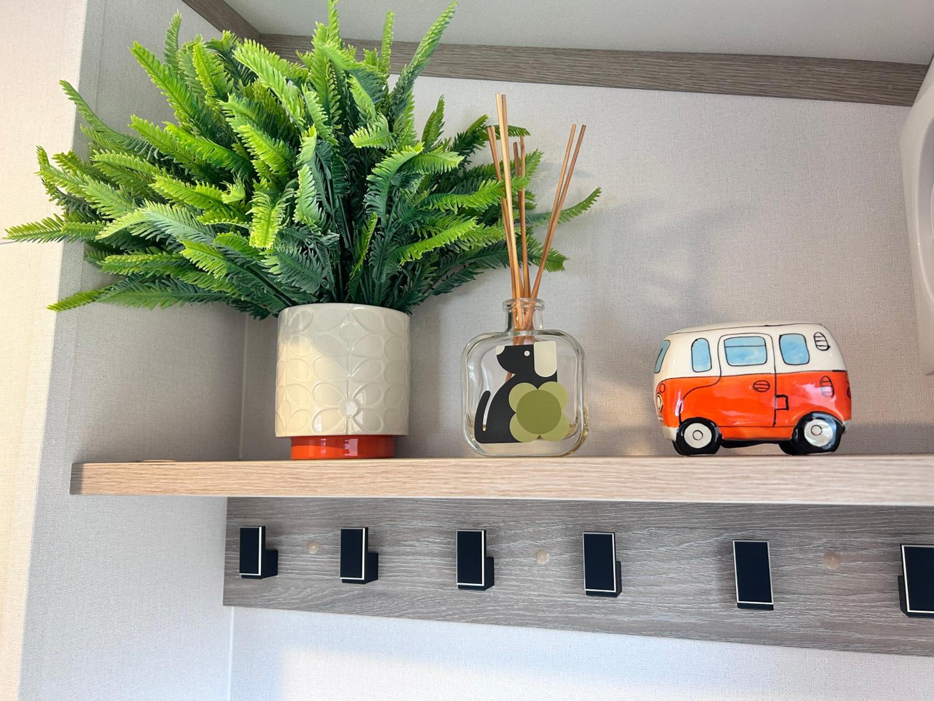 Mobile Home photo 3