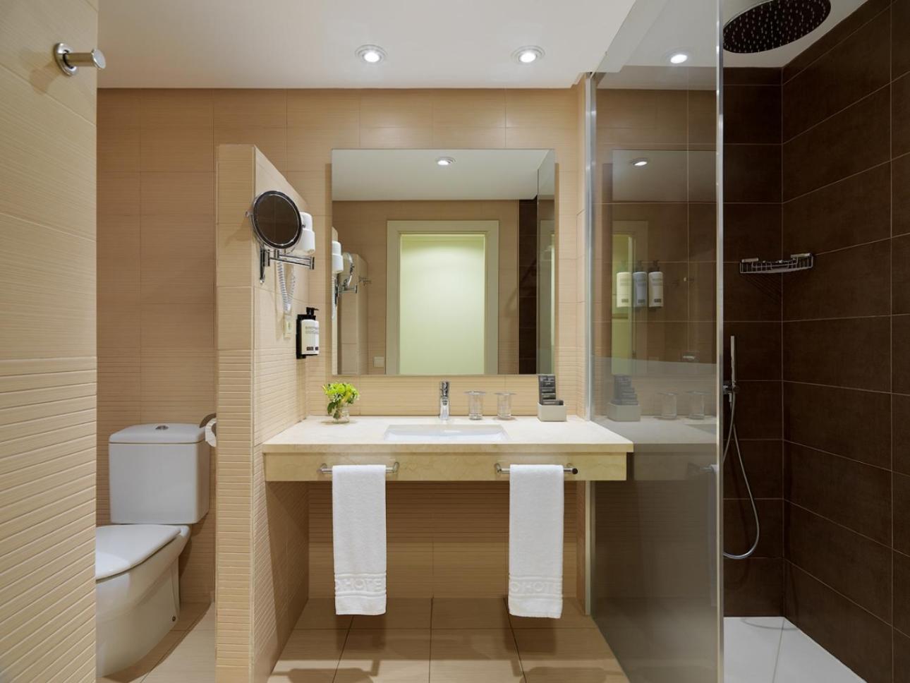 Superior Double or Twin Room - Photo 5