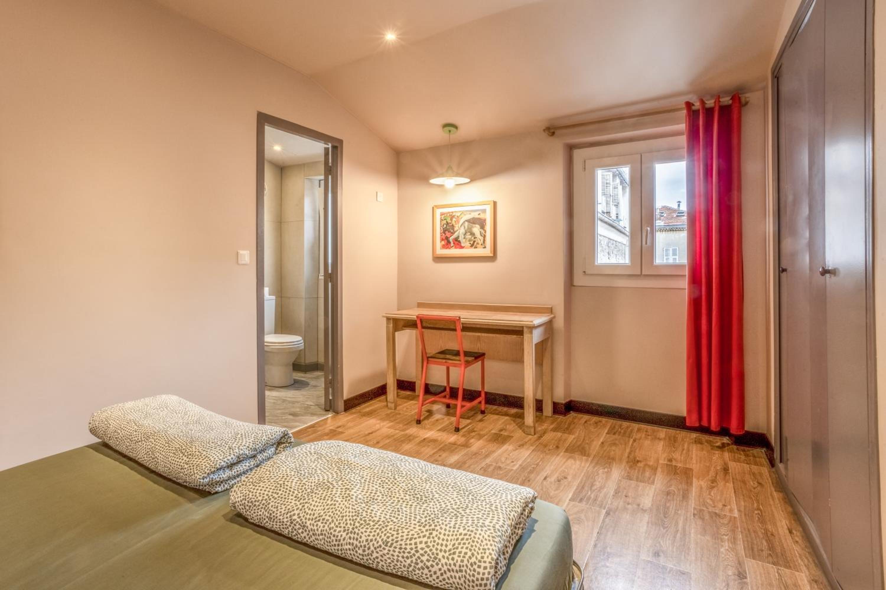 Classic Double Room - Photo 6