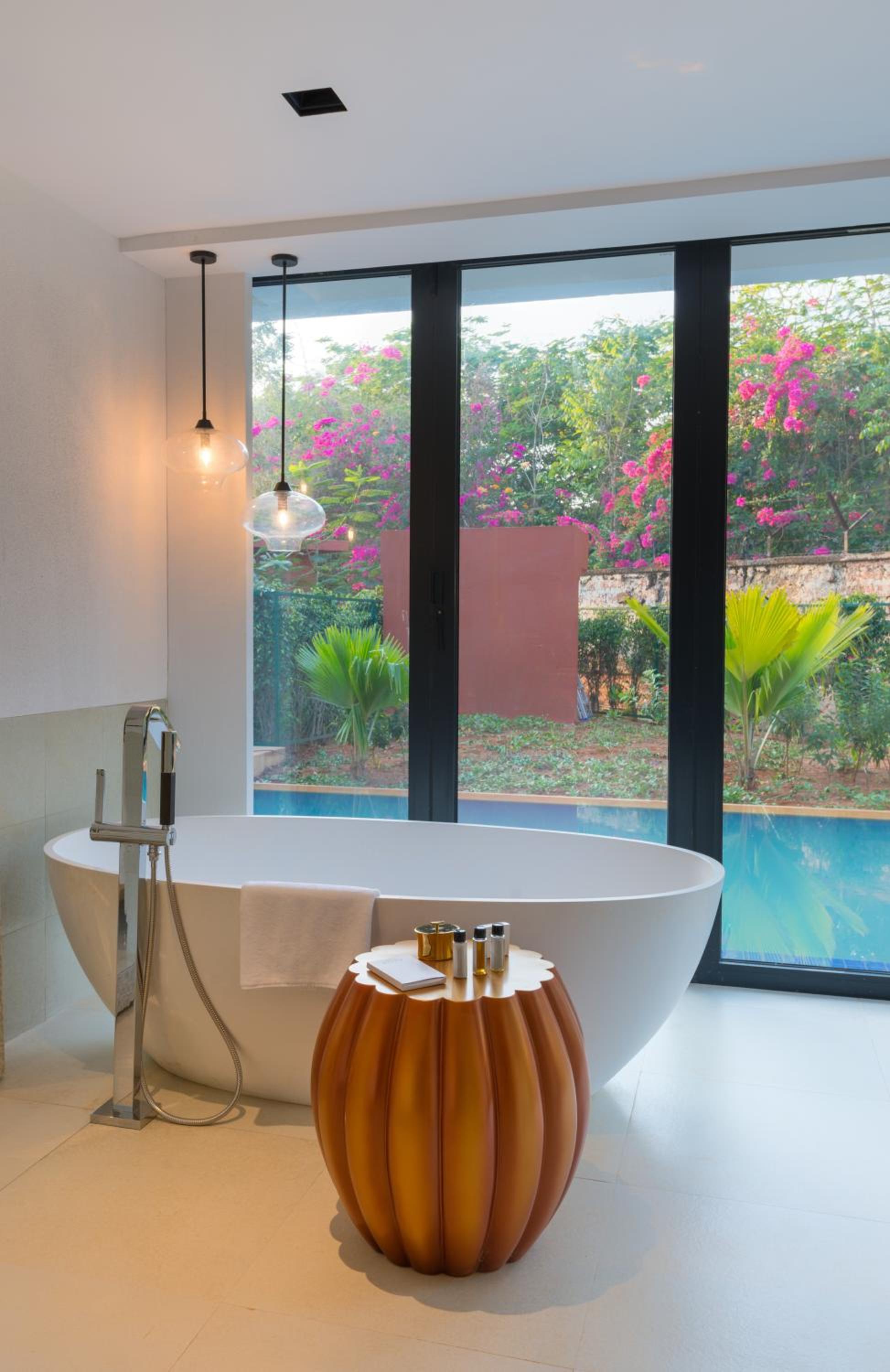 Deluxe Pool Villa with Private Pool - 20% discount on Spa & Laundry, Butler Service and All day breakfast (7 am to 7 pm) at La Concha - Photo 4
