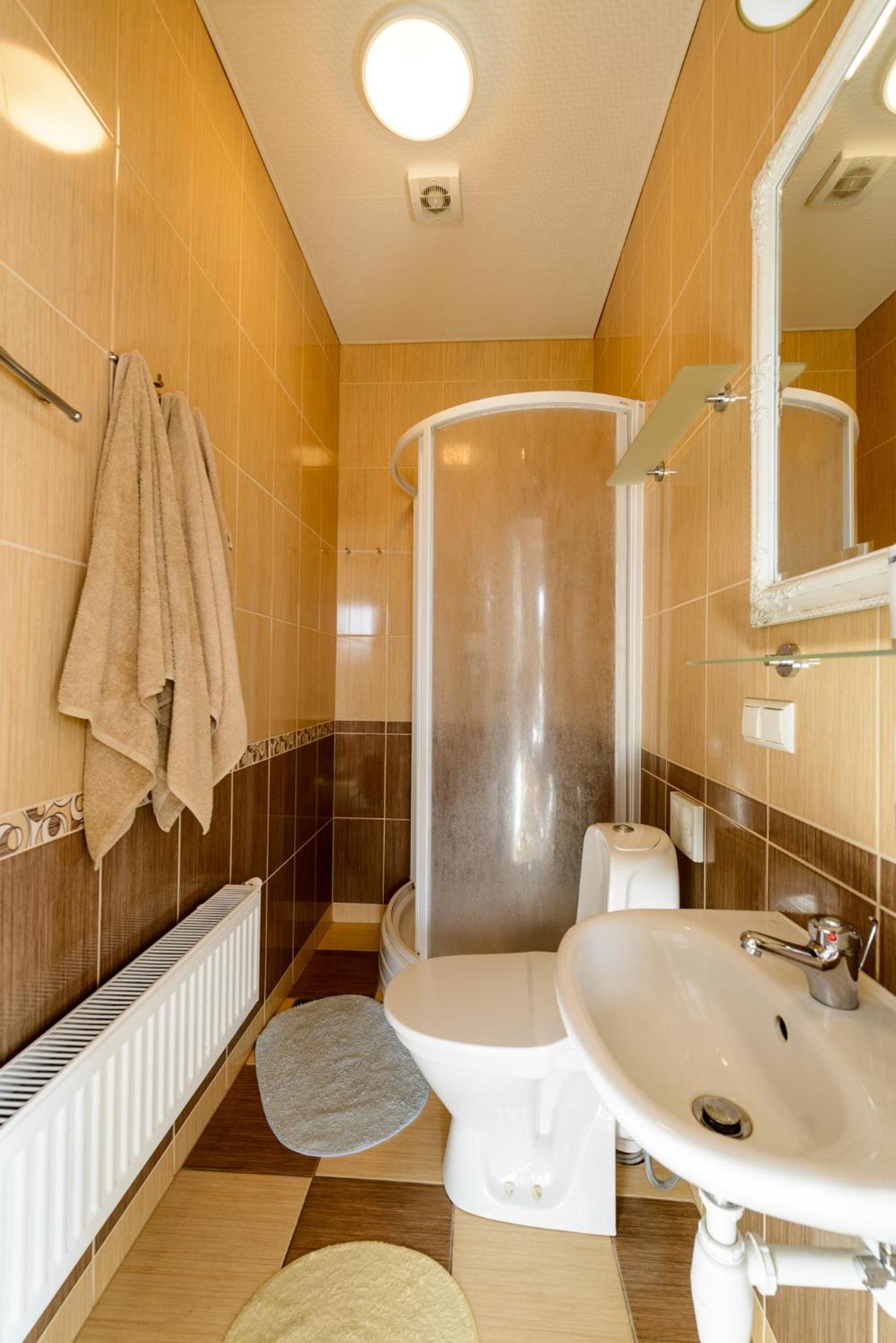 Double Room with Balcony - Photo 6