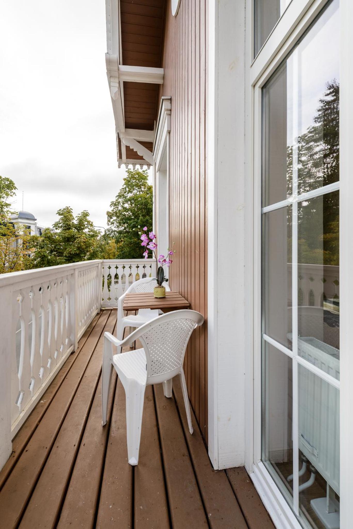 Double Room with Balcony - Photo 2