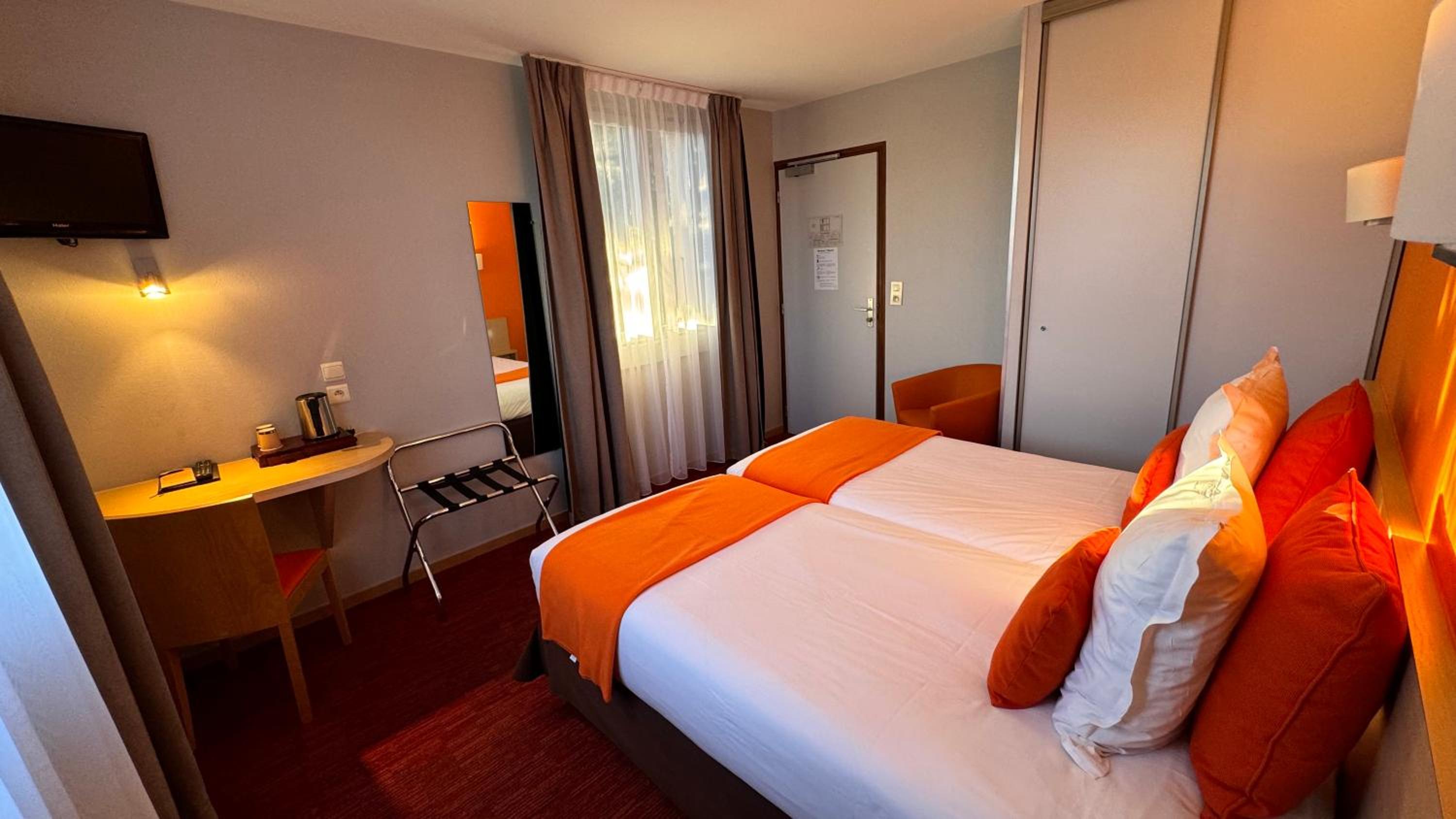 Comfort Twin Room photo 3