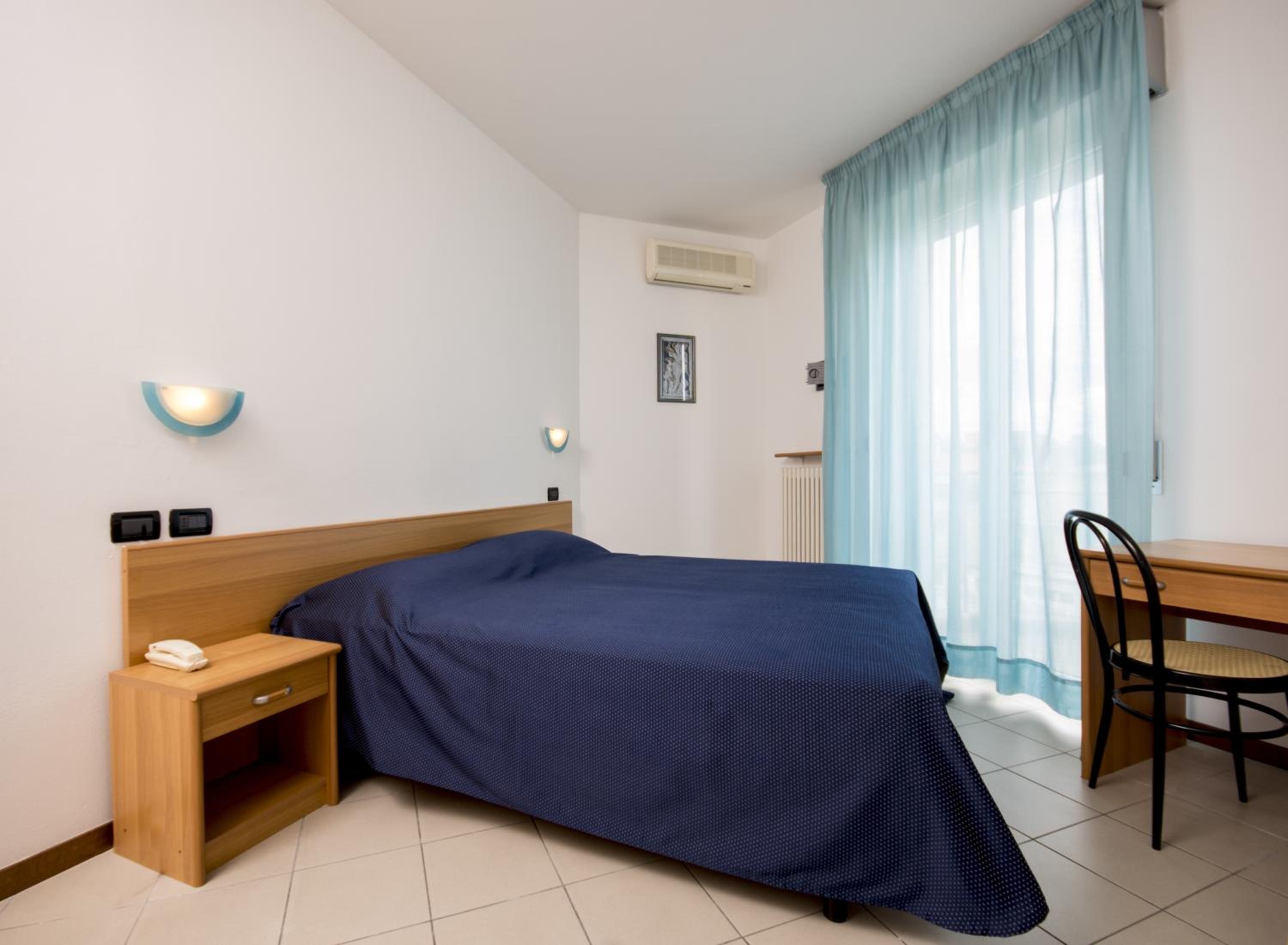 One-Bedroom Apartment with Balcony photo 1