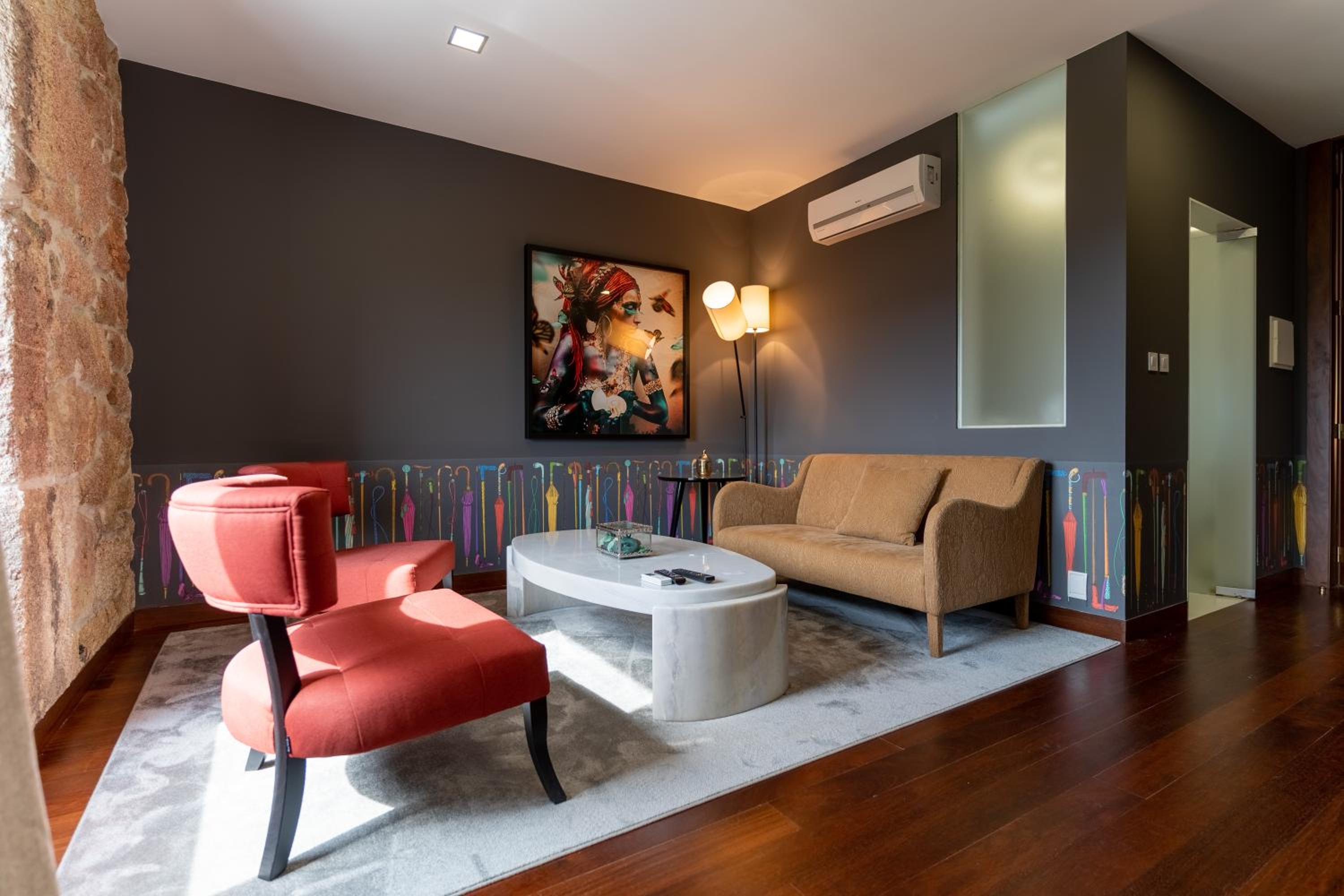 Deluxe King Suite photo 3