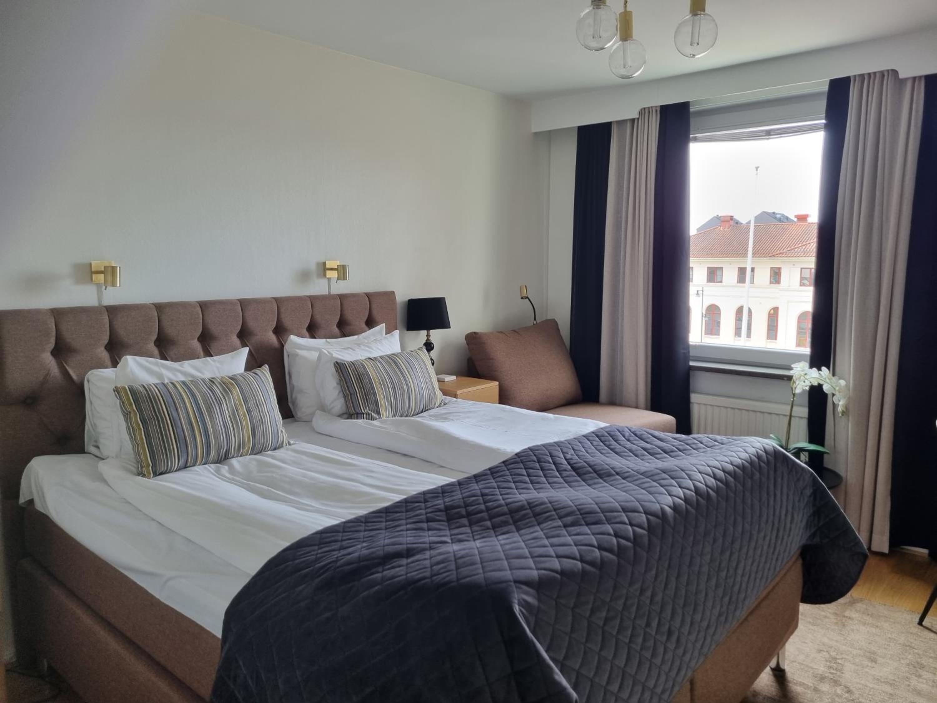 Standard Twin Room - Photo 6