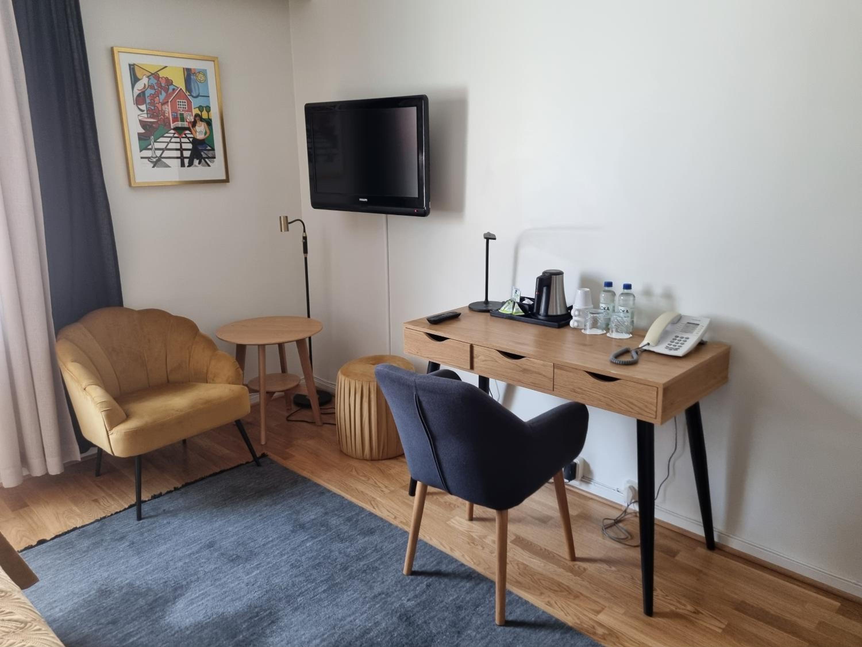 Standard Twin Room - Photo 4