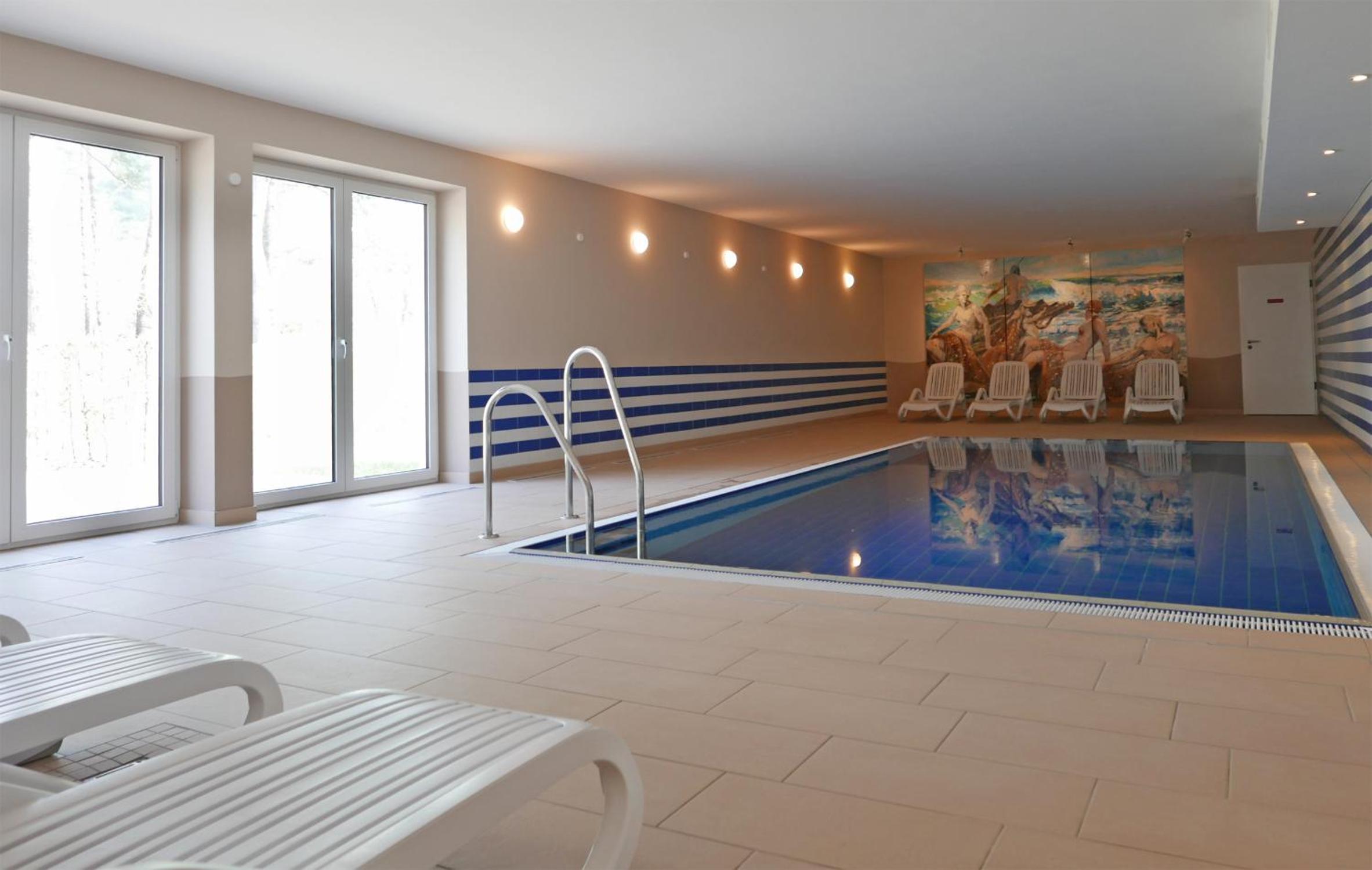 One-Bedroom Apartment with Balcony photo 3