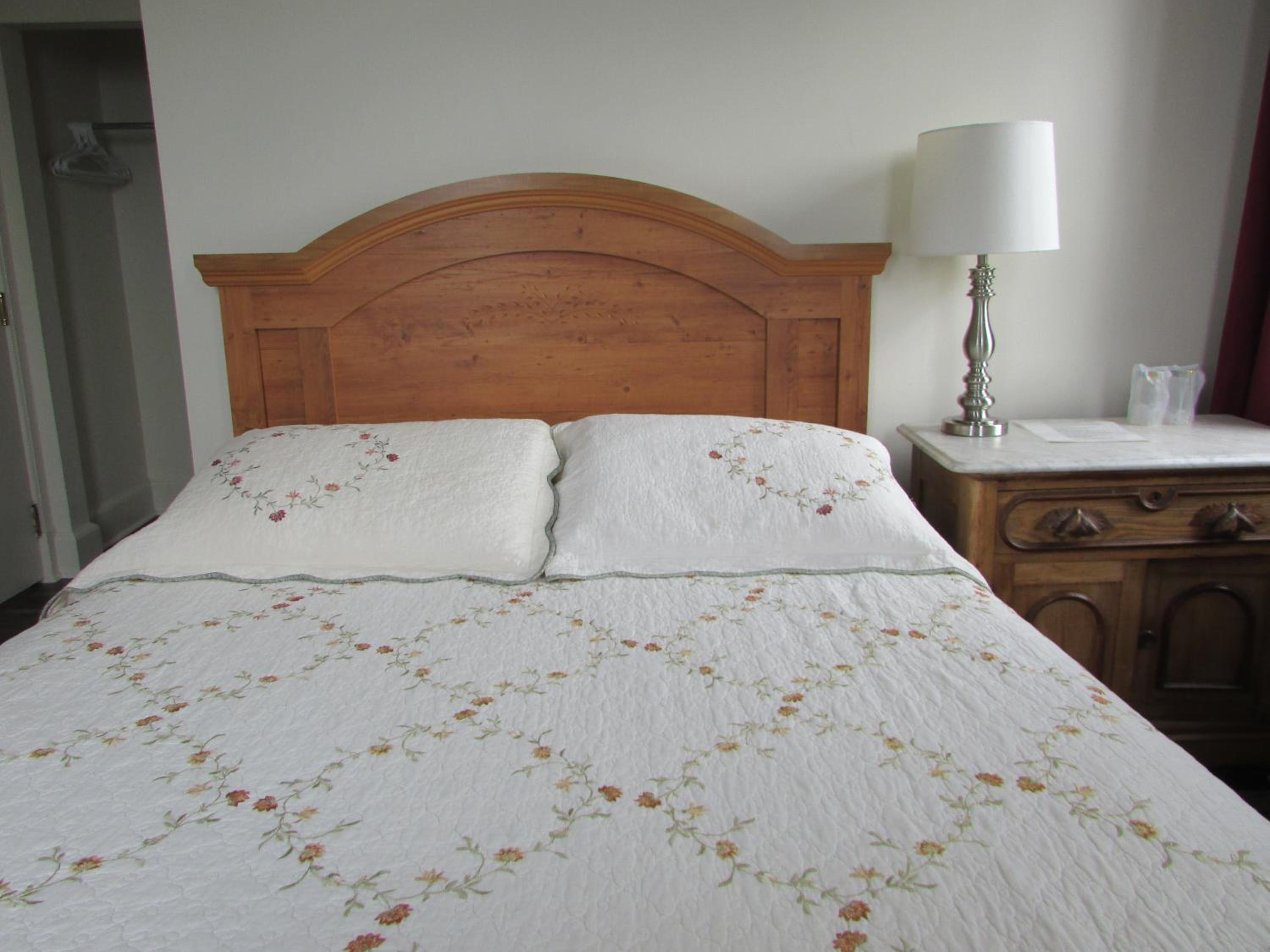 Double Room with Private Bathroom photo 2