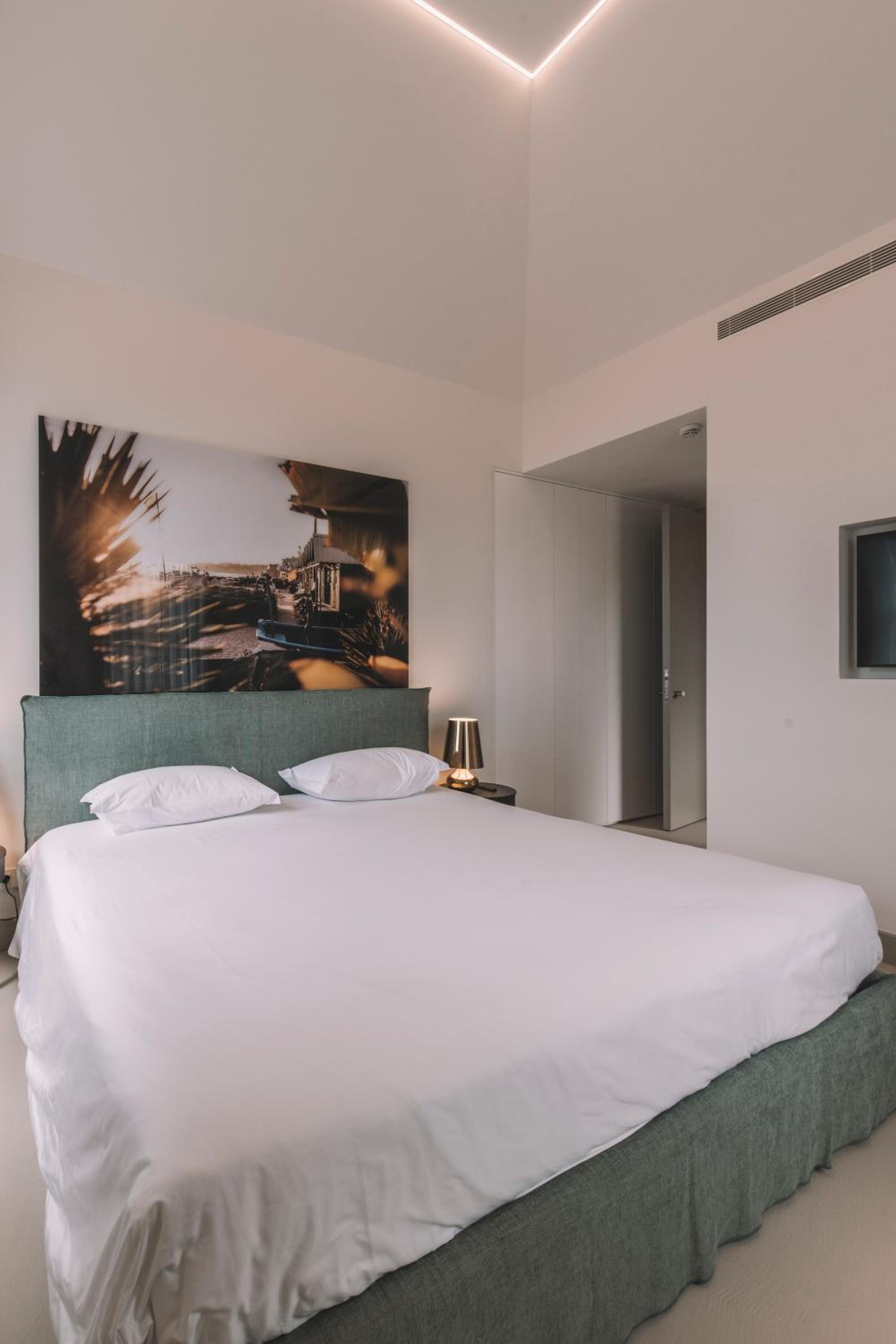 Deluxe Double Room photo 2