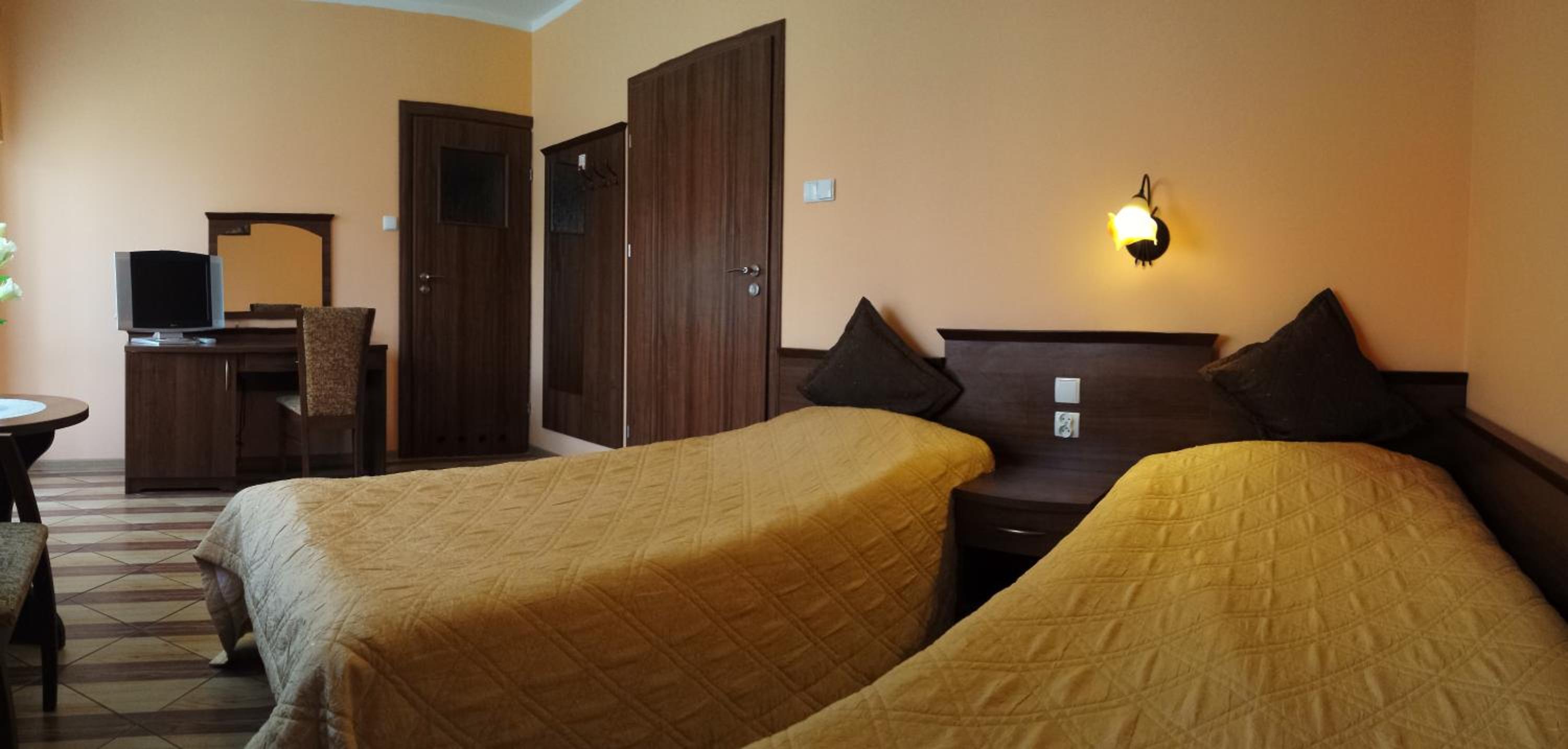 Double or Twin Room photo 3