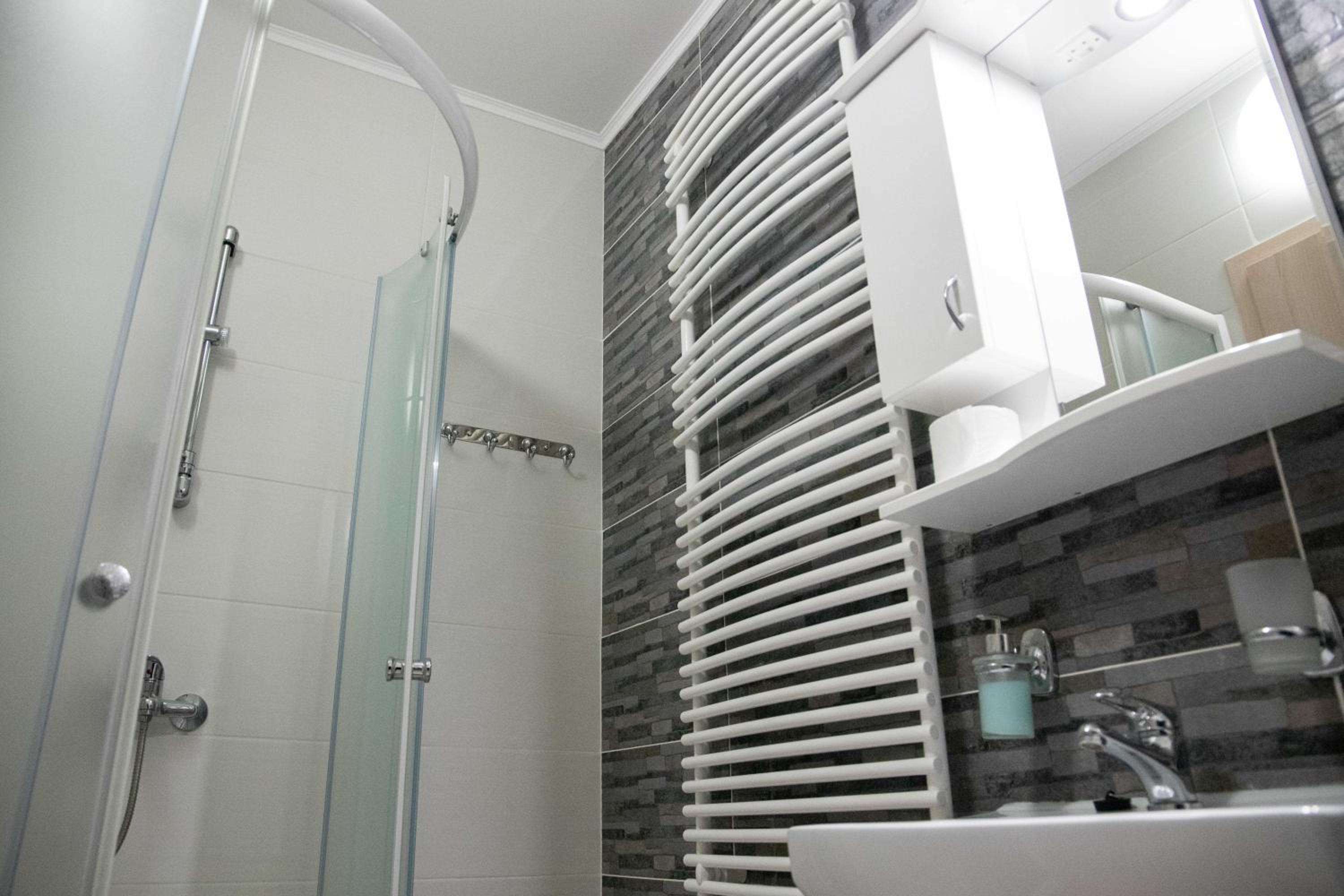 Quadruple Room with Balcony photo 3